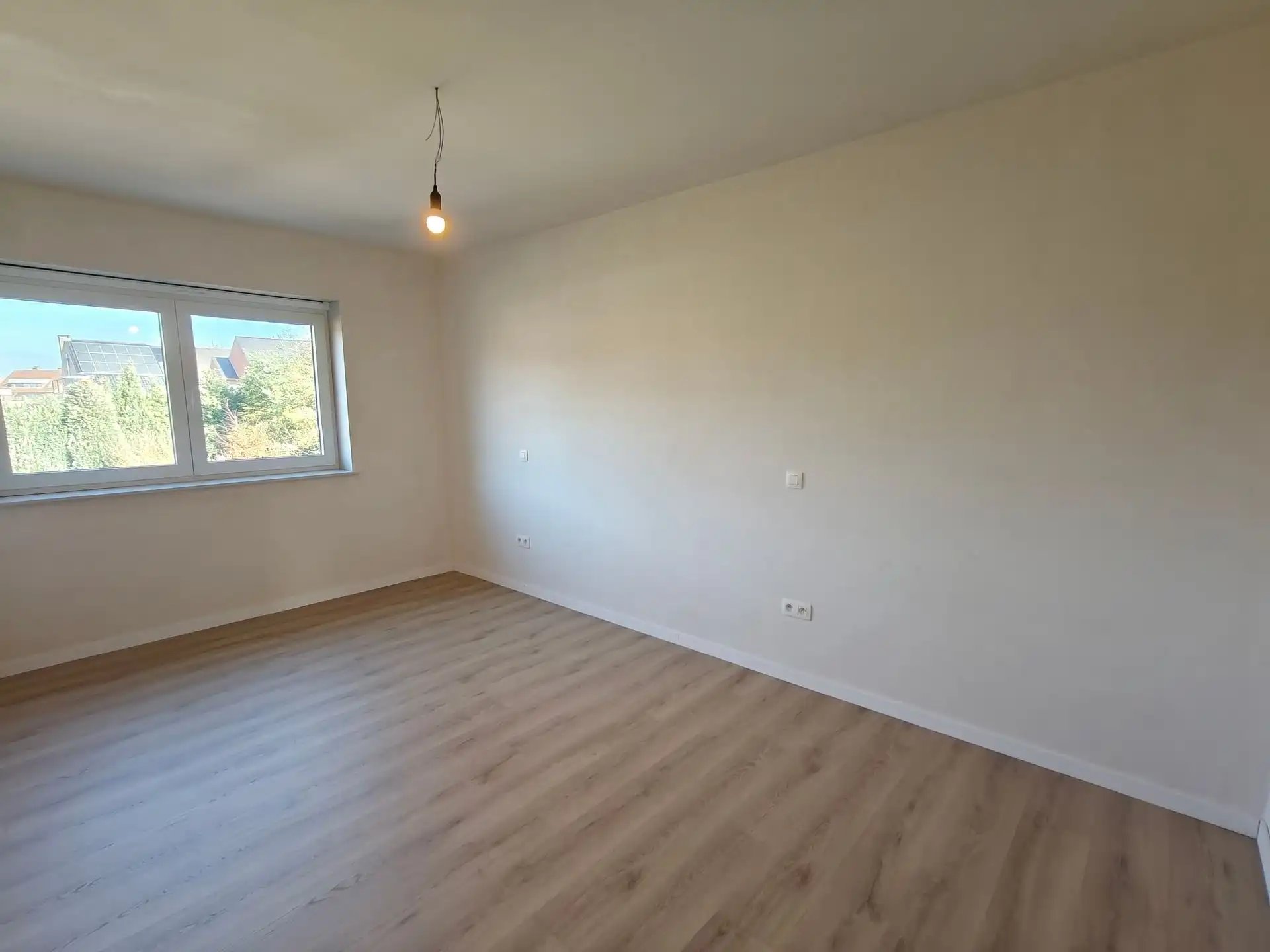 Nieuwbouwwoning met 3 slaapkamers en tuin foto 13