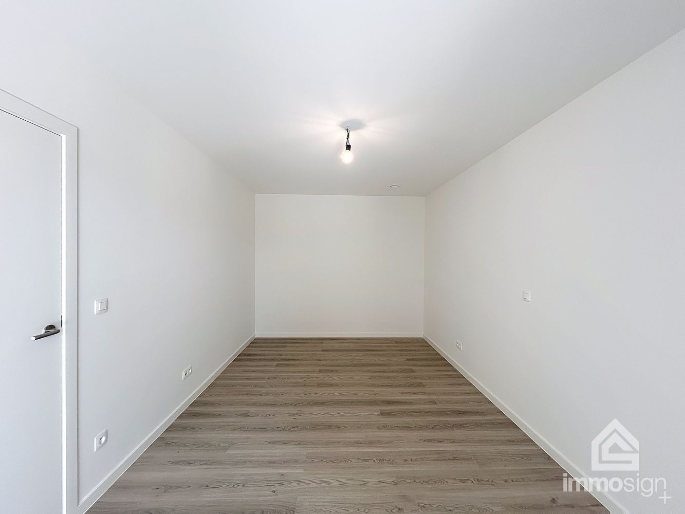 Instapklaar nieuwbouwappartement met 2 slaapkamers, terras en autostaanplaats te Kinrooi foto 12