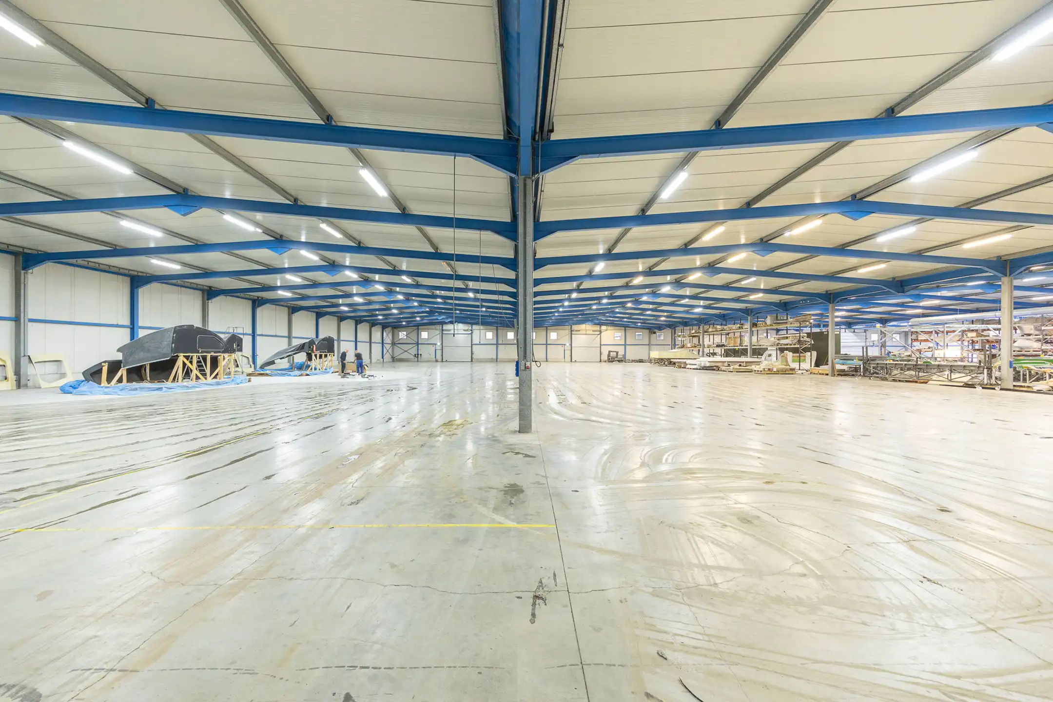 Magazijnen te huur met kantoor foto 3