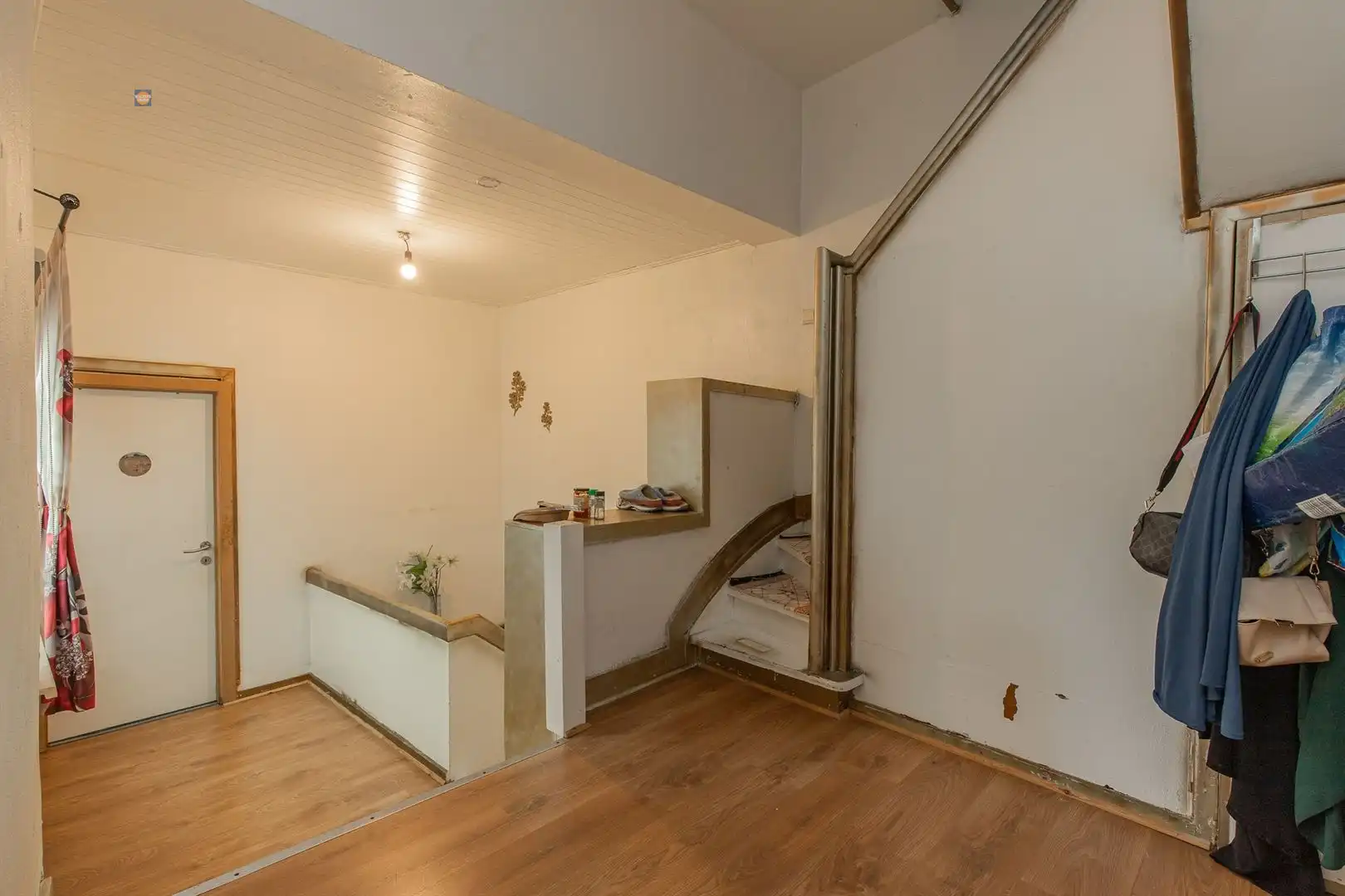 Opbrengsteigendom met handelsruimte en verhuurd duplex appartement in het centrum van Willebroek foto 19