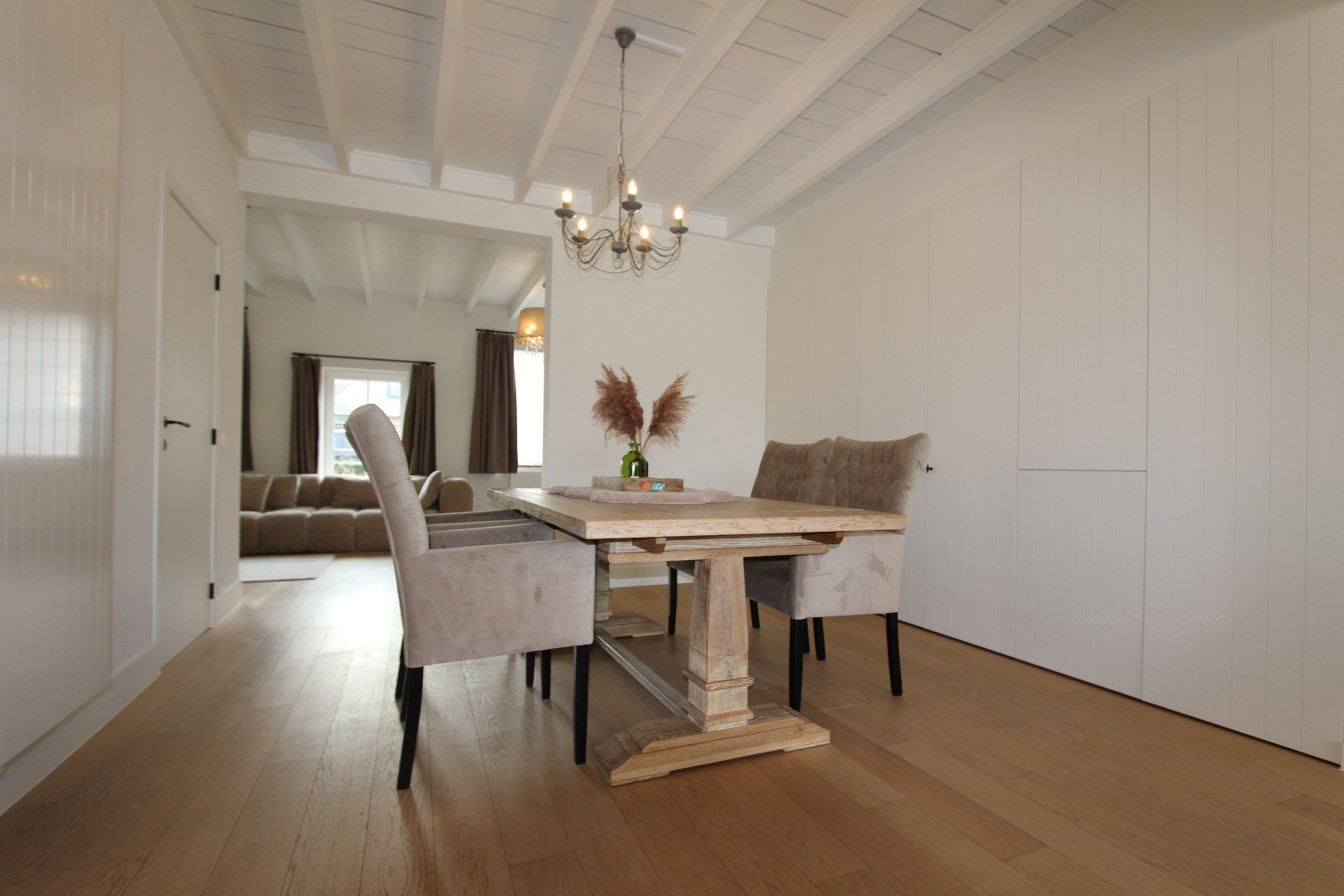 Dit pareltje vinden we in het landelijke Sint-Laureins op 3369m². foto 5