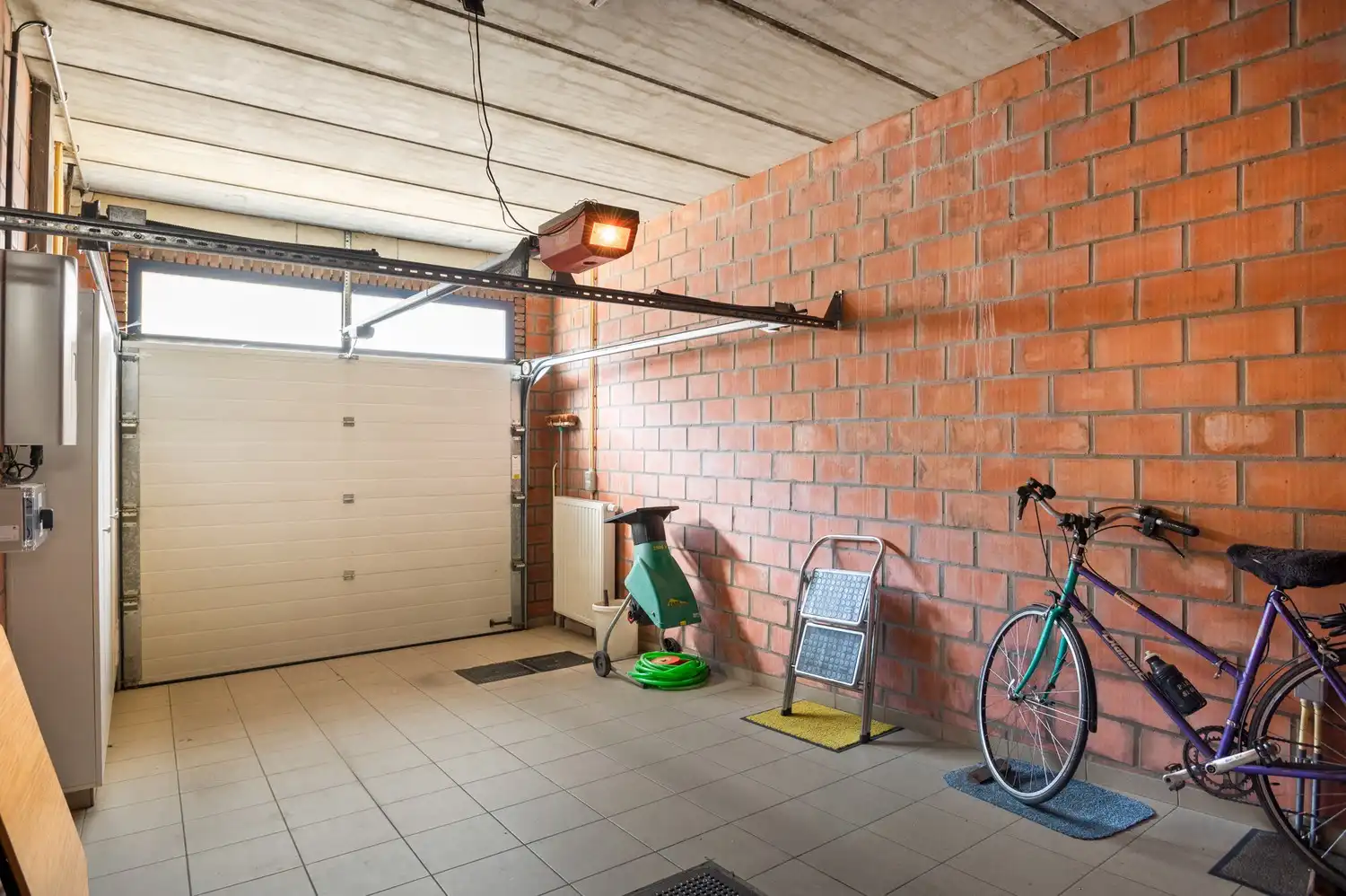 Opbrengsteigendom of co-housing met 2 ruime appartementen in het centrum van Broechem! foto 15