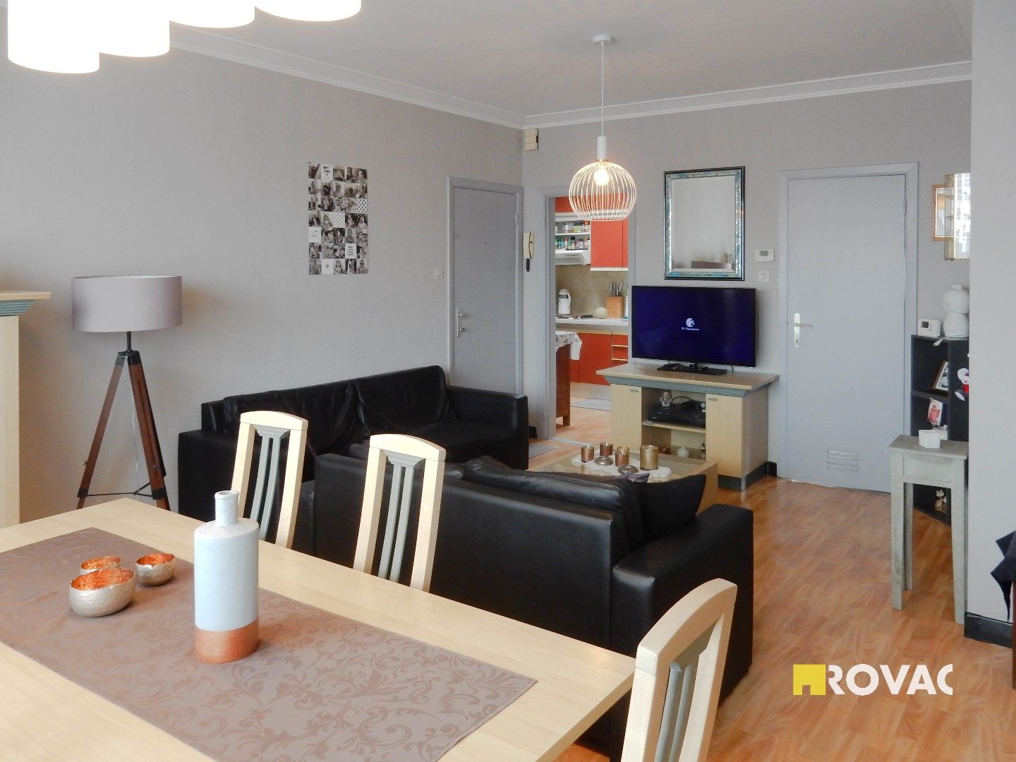 Appartement op de 2de verdieping! foto 3