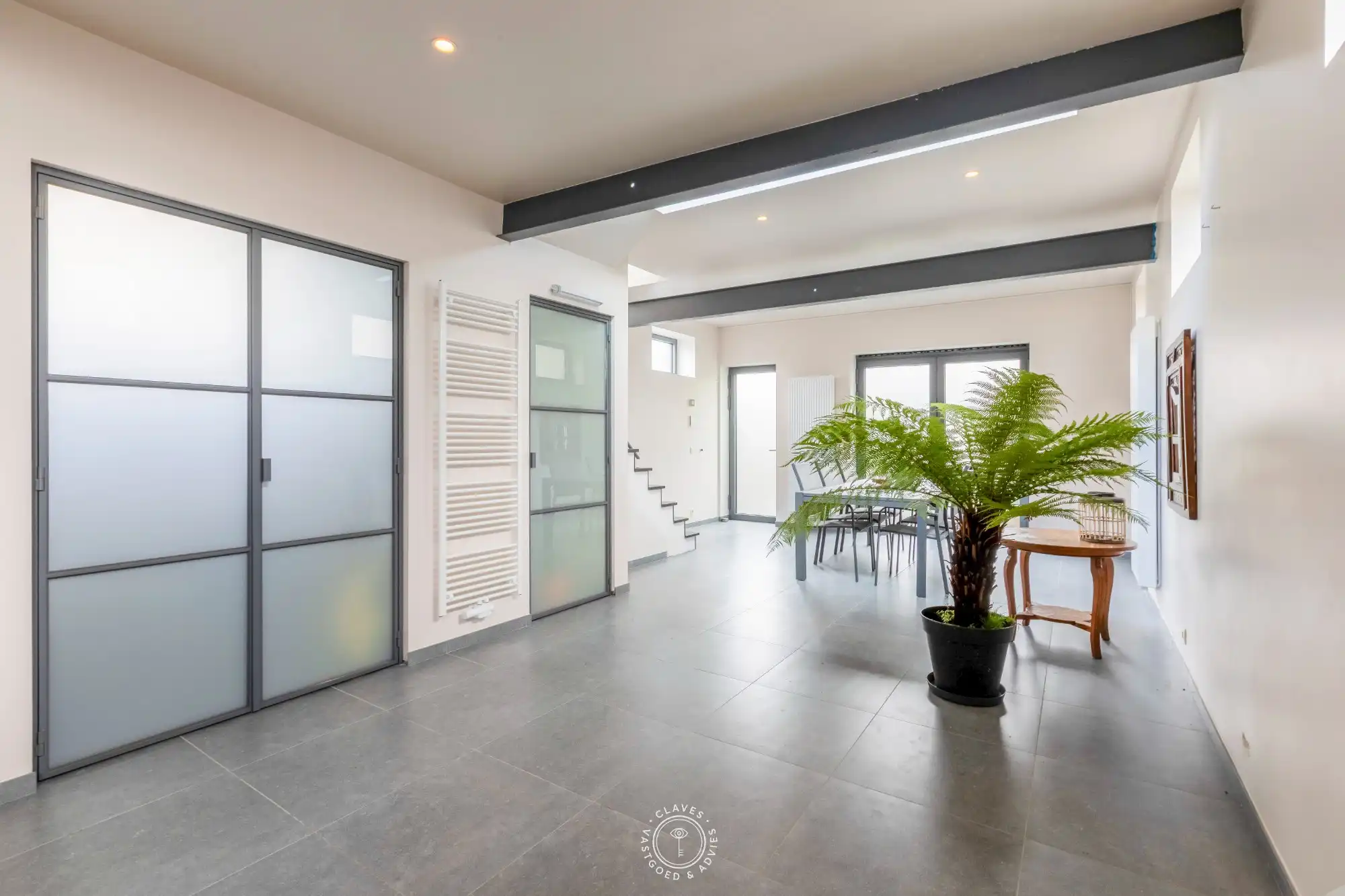 Stijlvol herenhuis met verrassend bijgebouw foto 2