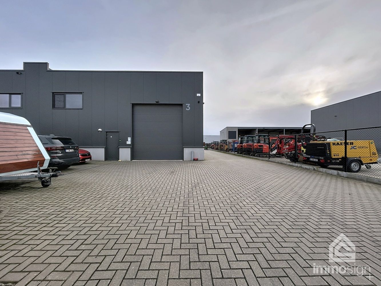 Veelzijdige halfopen bedrijfshal met kantoor en buitenruimte in Pelt! foto 25