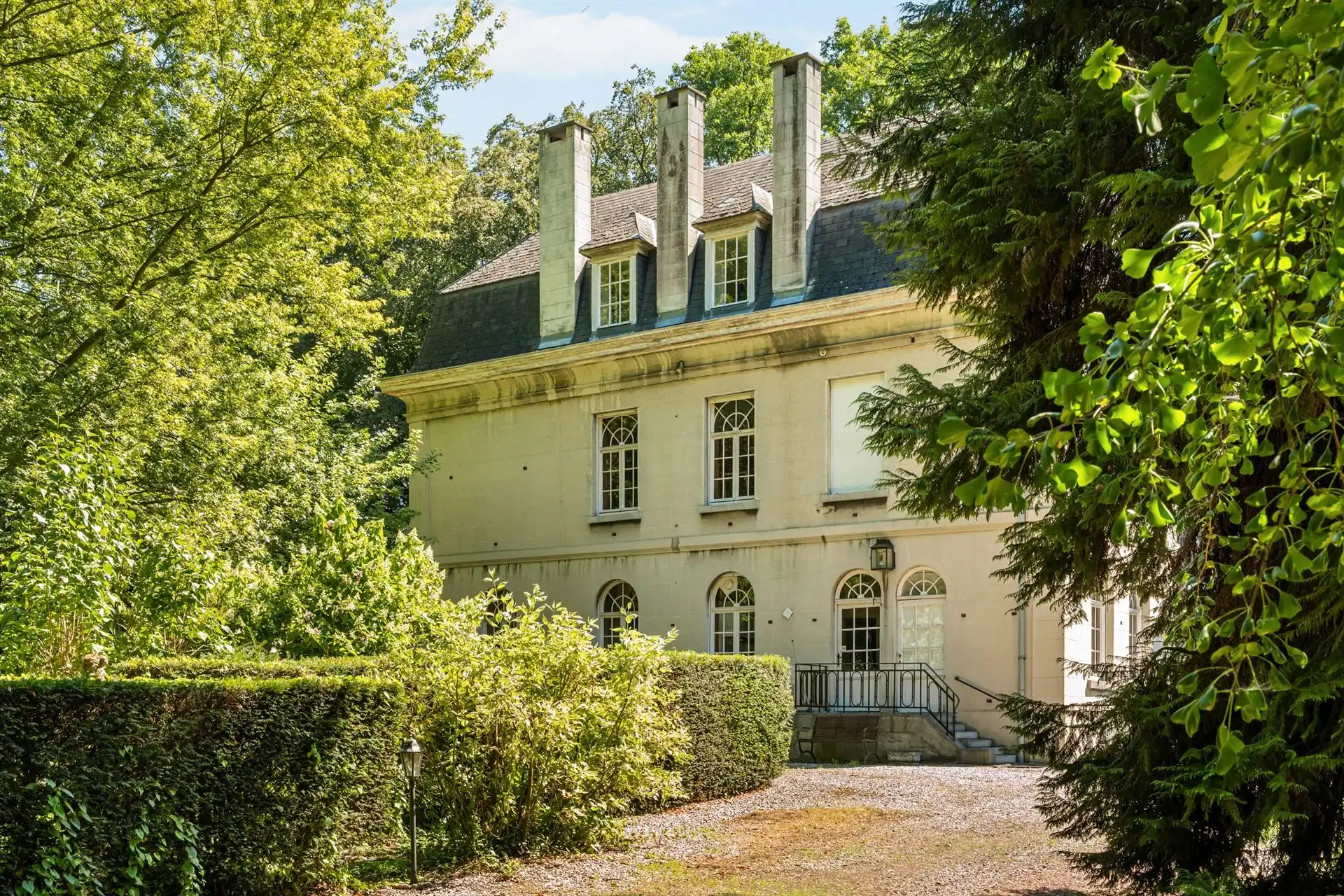 Prachtig kasteel met koetshuis op meer dan 8,7 hectare! foto 5