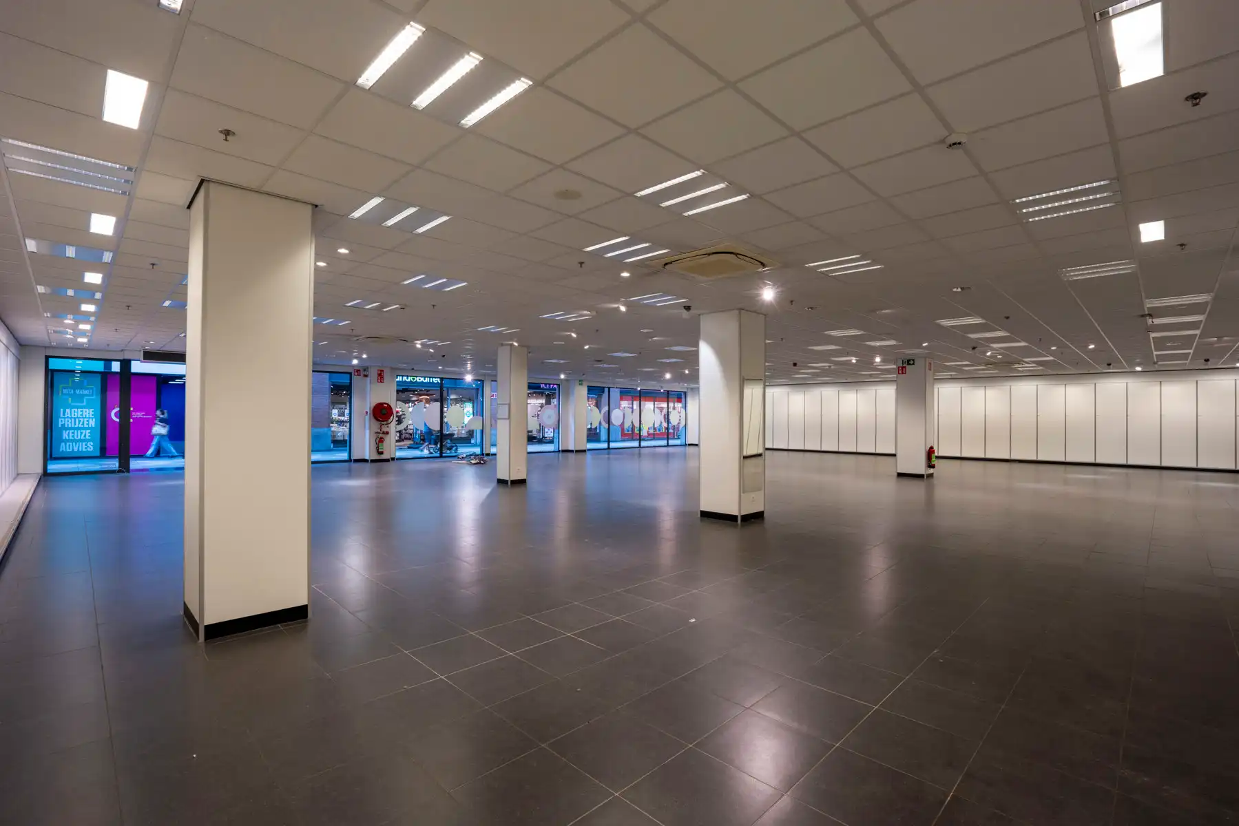 Commerciële toplocatie in Shopping Den Tir foto 5