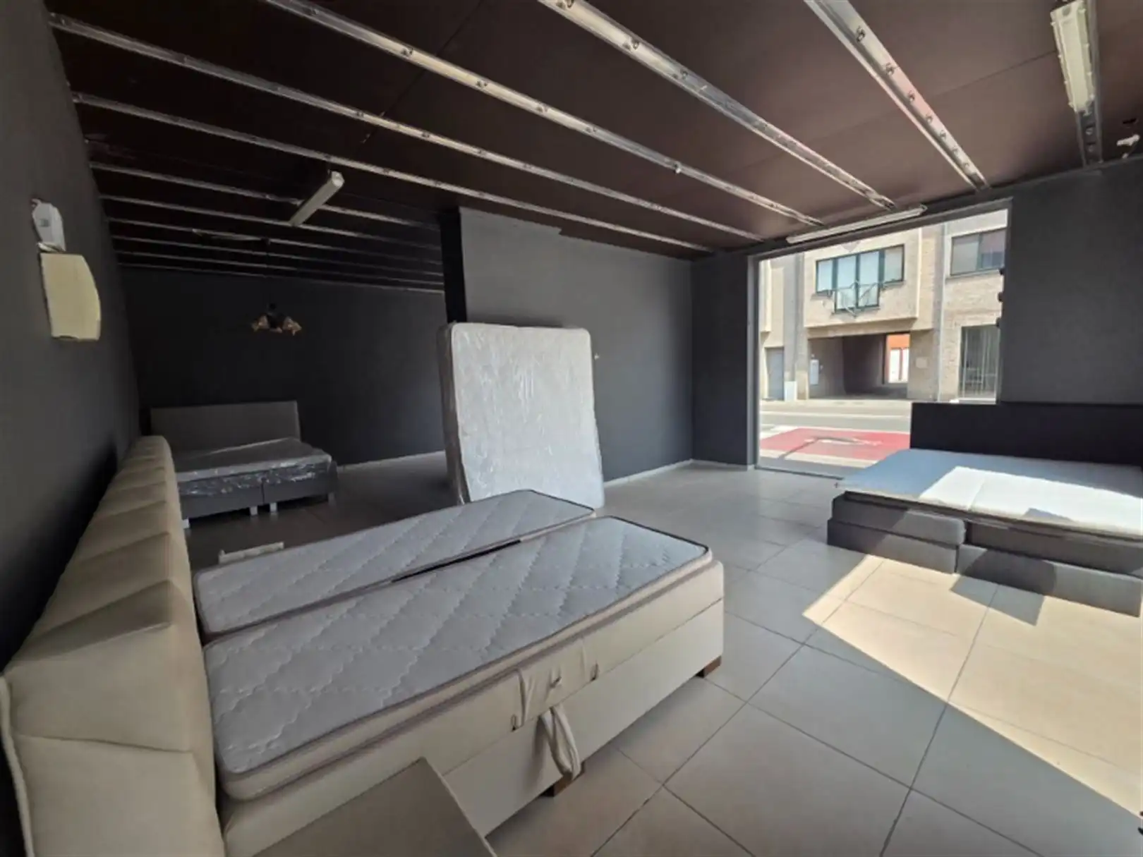 handelszaak + woonst foto 4