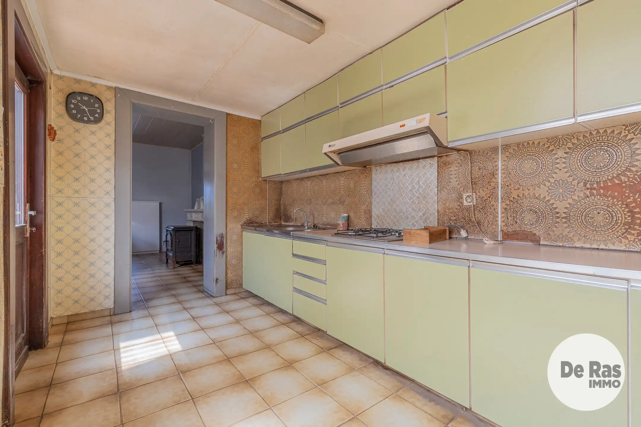 HAALTERT - Unieke renovatiekans op een groene locatie foto 8