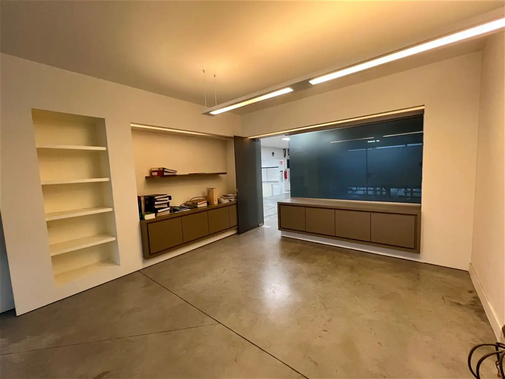 Uitstekend bereikbaar kantoor met werkatelier vlakbij UZ Gent foto 9