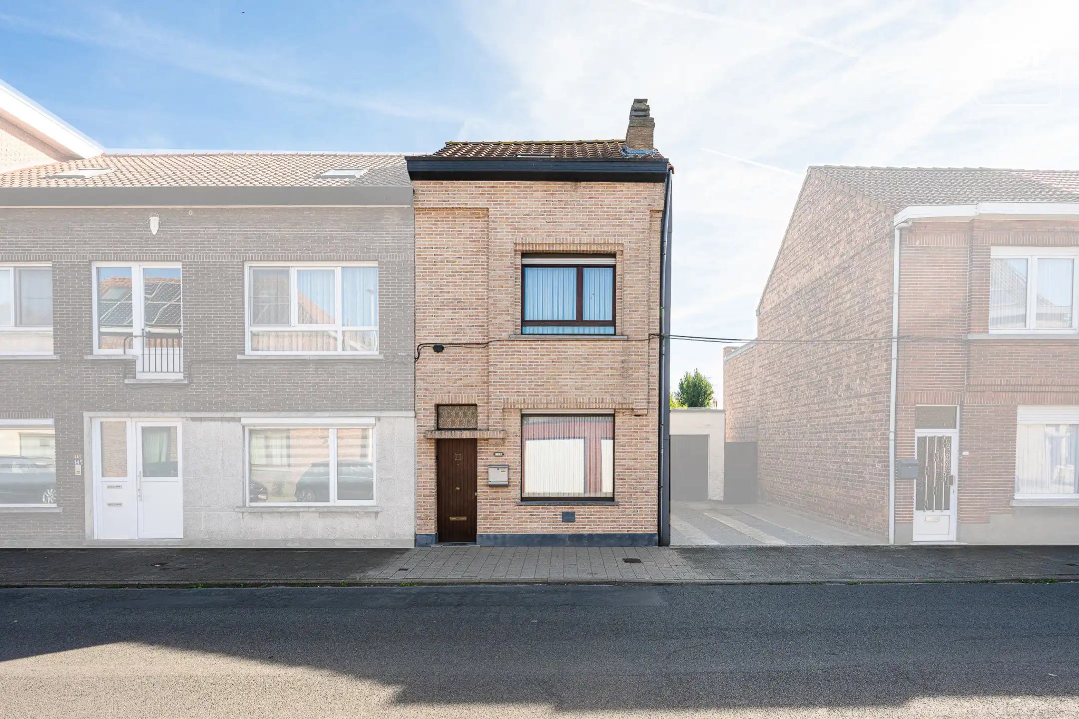 Te renoveren woning met 3 slaapkamers, tuin en grote zolder foto 2