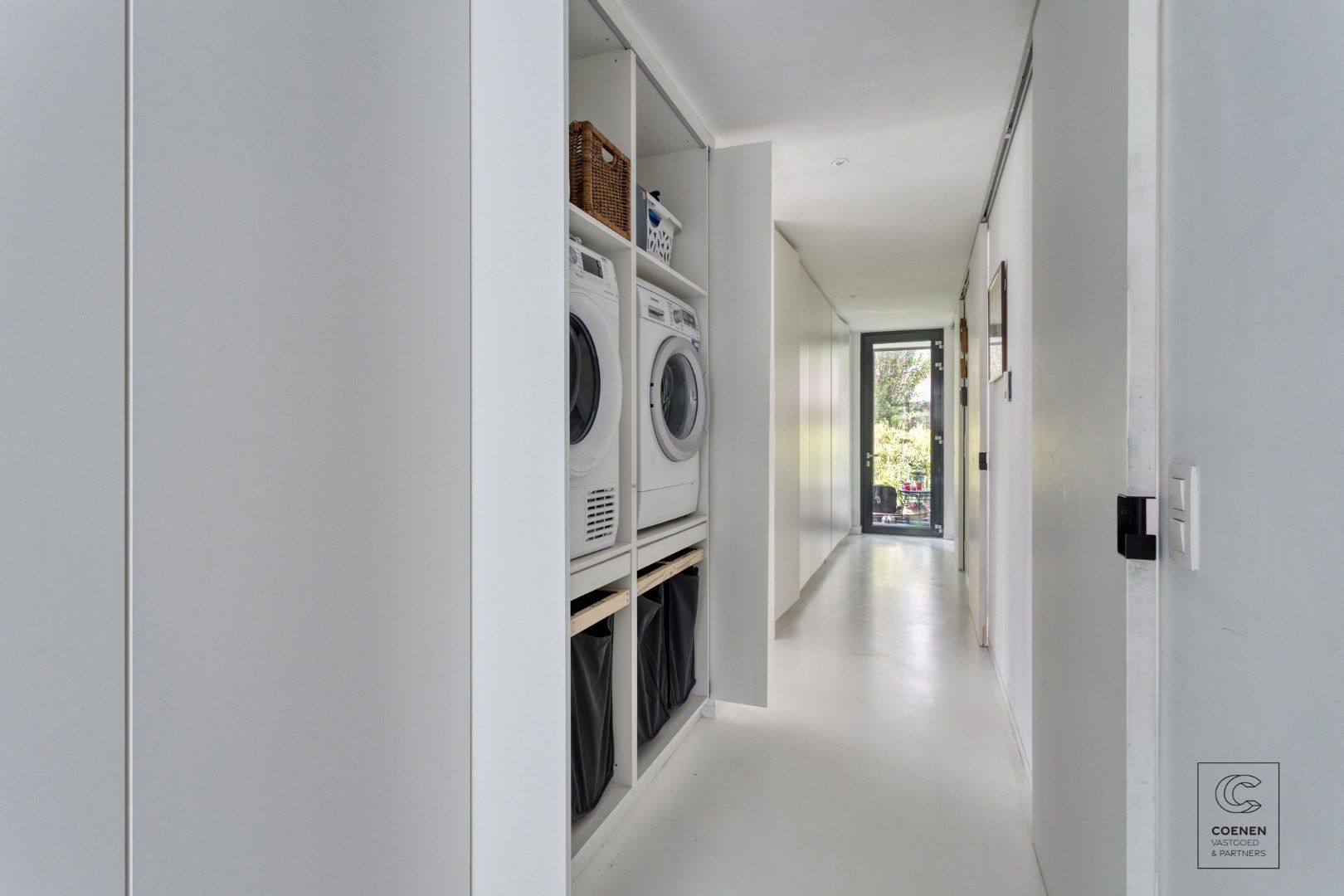 Prachtig, instapklare laagbouwwoning met 4 slaapkamer op een perceel van 995 m²! foto 9