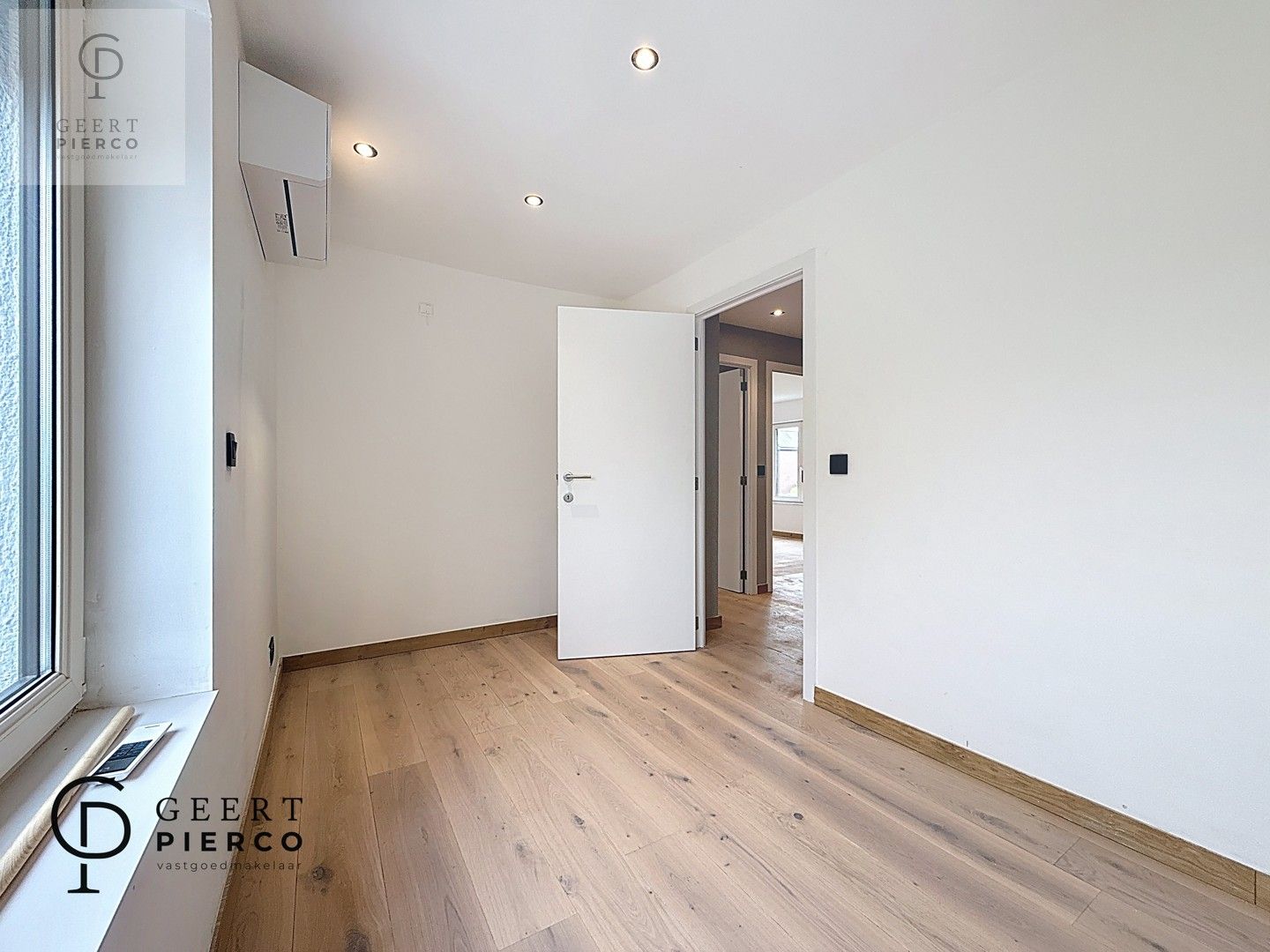 Gerenoveerde halfopen bebouwing gelegen in het rustige Gingelom. foto 17