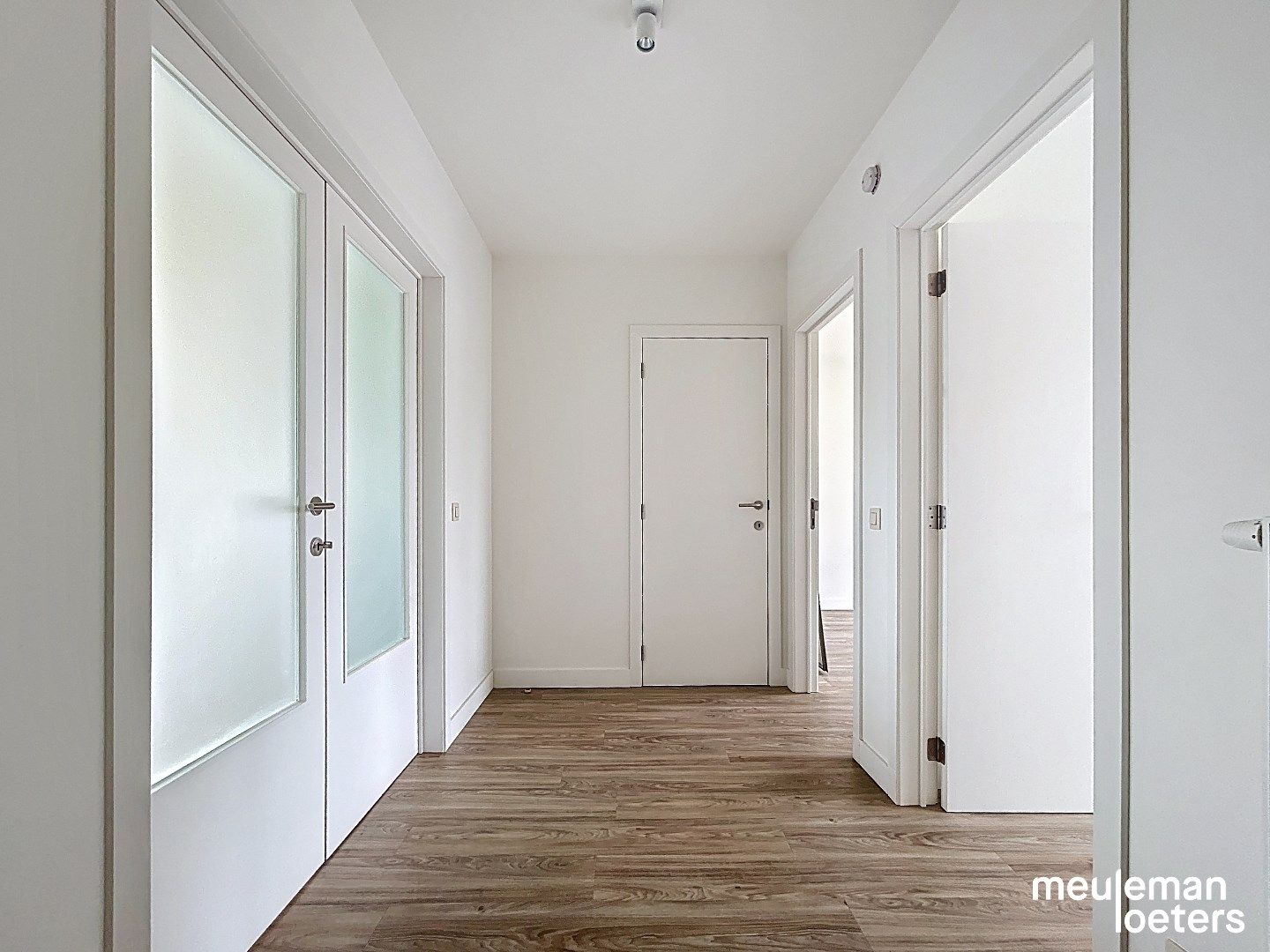 lichtrijk en energiezuinig appartement met balkon foto 9