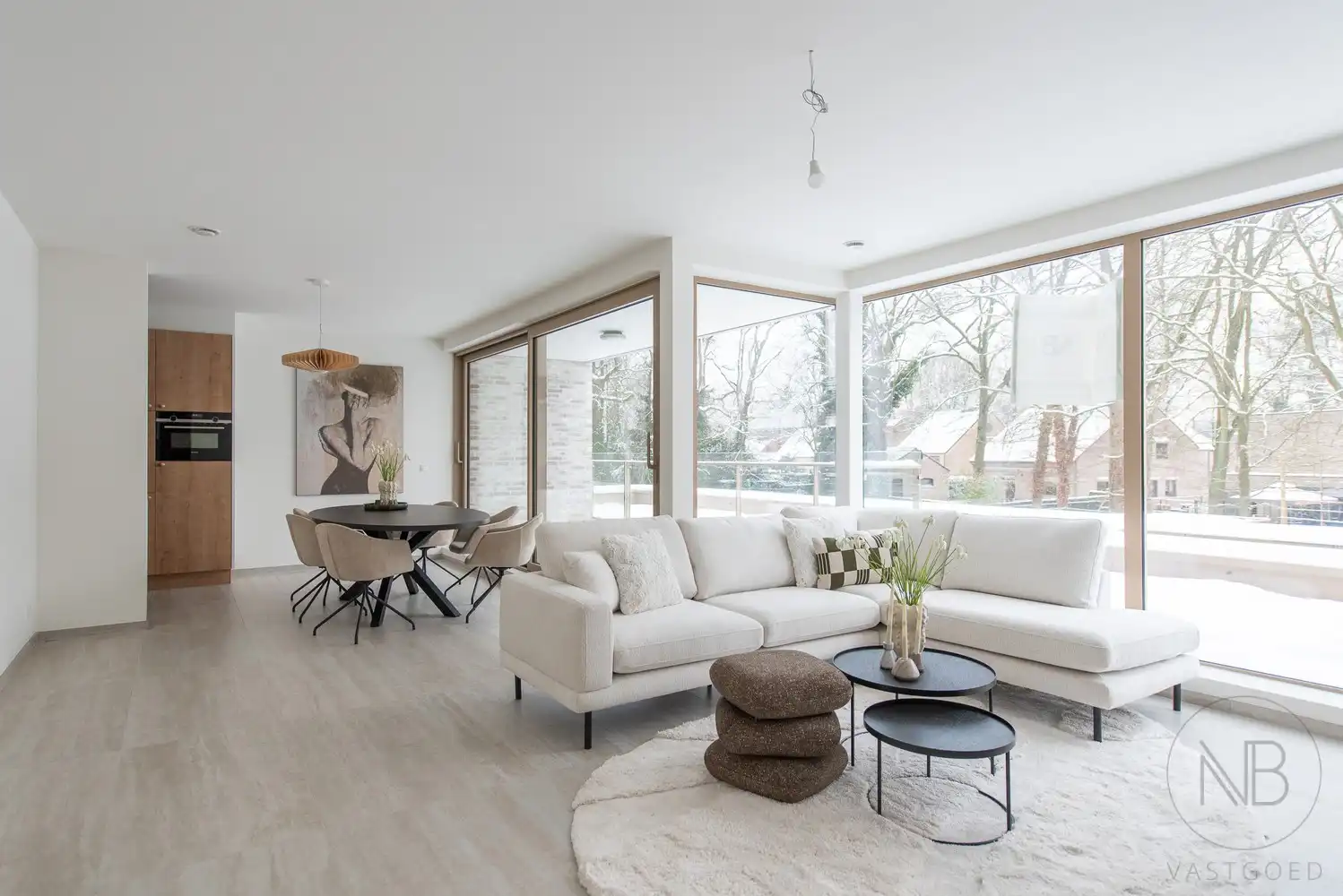 Nieuwbouwappartement met 2 parkeerplaatsen foto 2