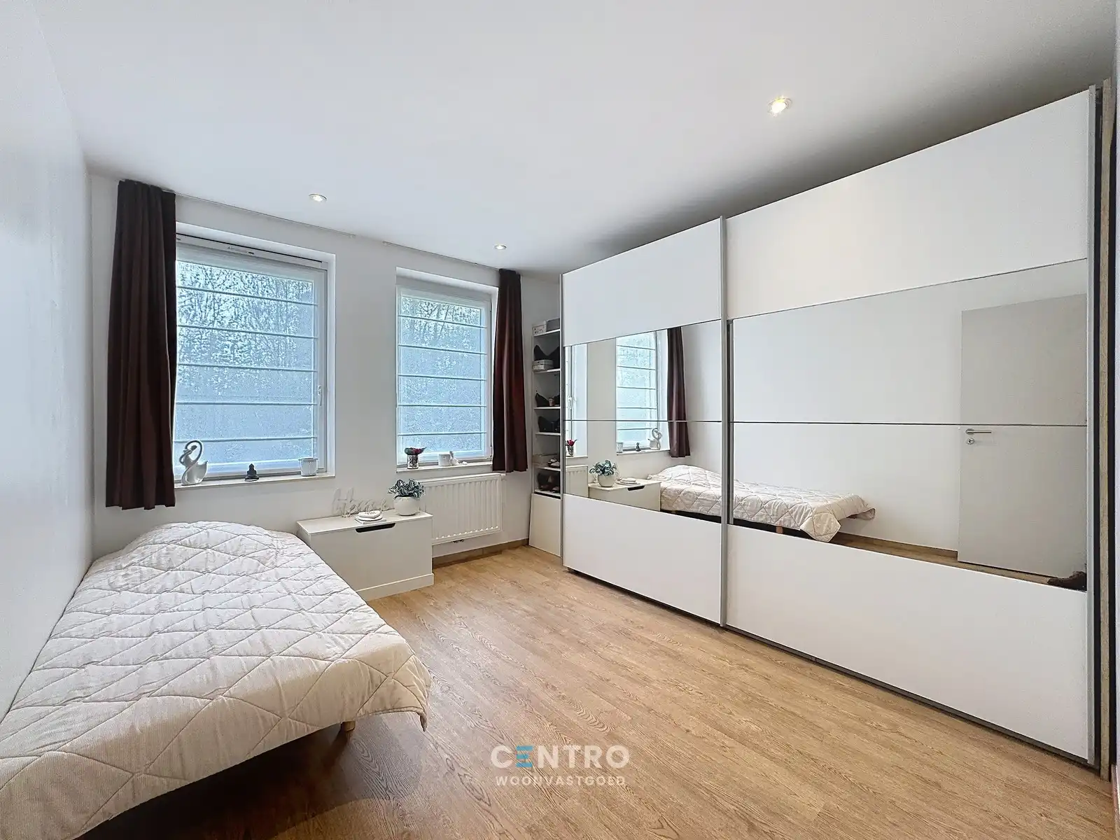 RECENT gelijkvloersappartement met 2 ZONNETERRASSEN én garagebox te Brugge! foto 12