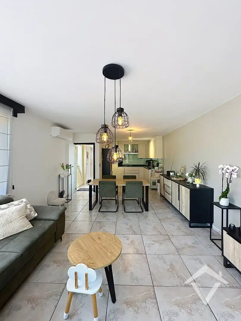 Ruim appartement met 2 slaapkamers en autostaanplaats te Koekelare foto 4