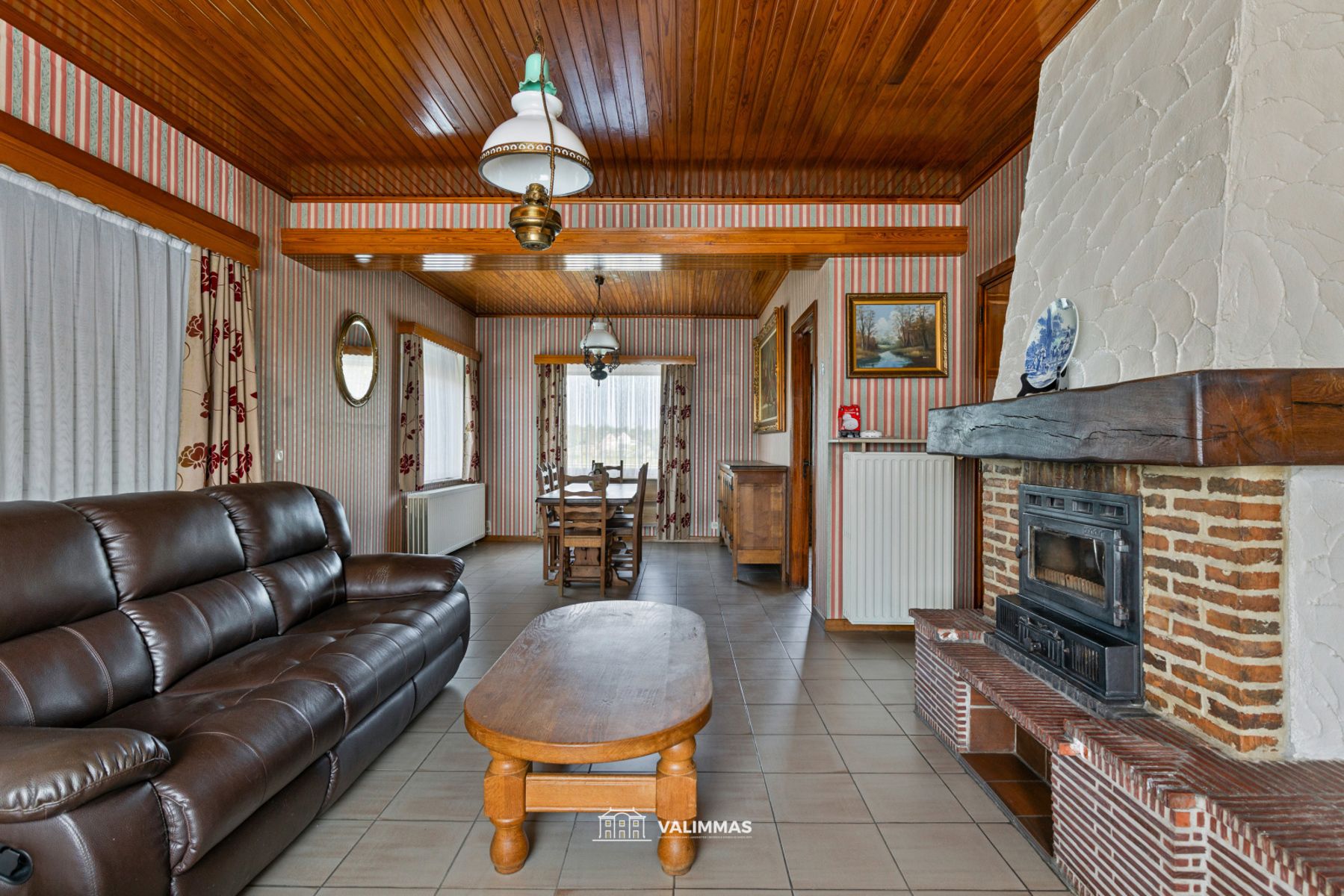Ruime alleenstaande woning op ± 22 are, met atelier en tuin foto 9
