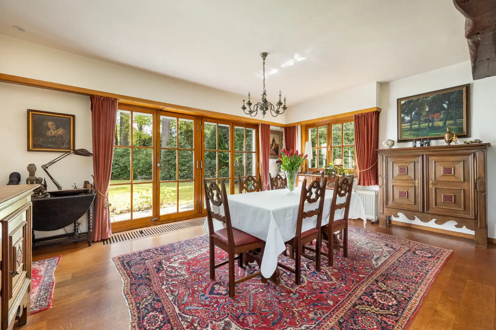 Villa met praktijkruimte en dubbele garage op riant perceel van 2.010 m² te Schoten foto 6
