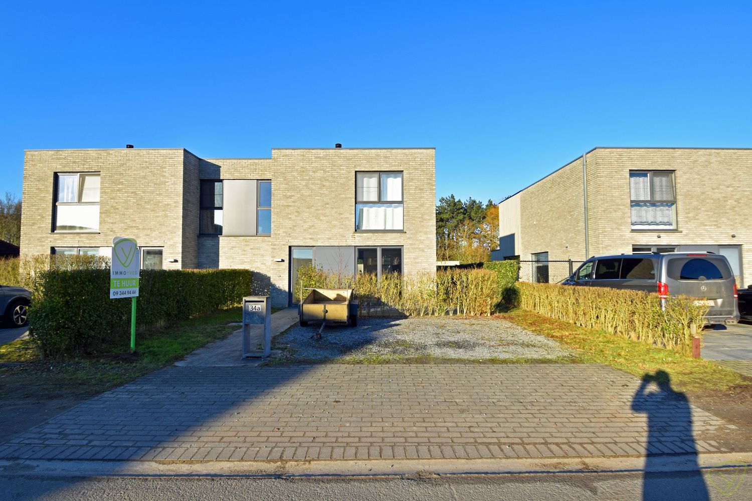 Ruime moderne woning met rustige ligging in Adegem! foto 2