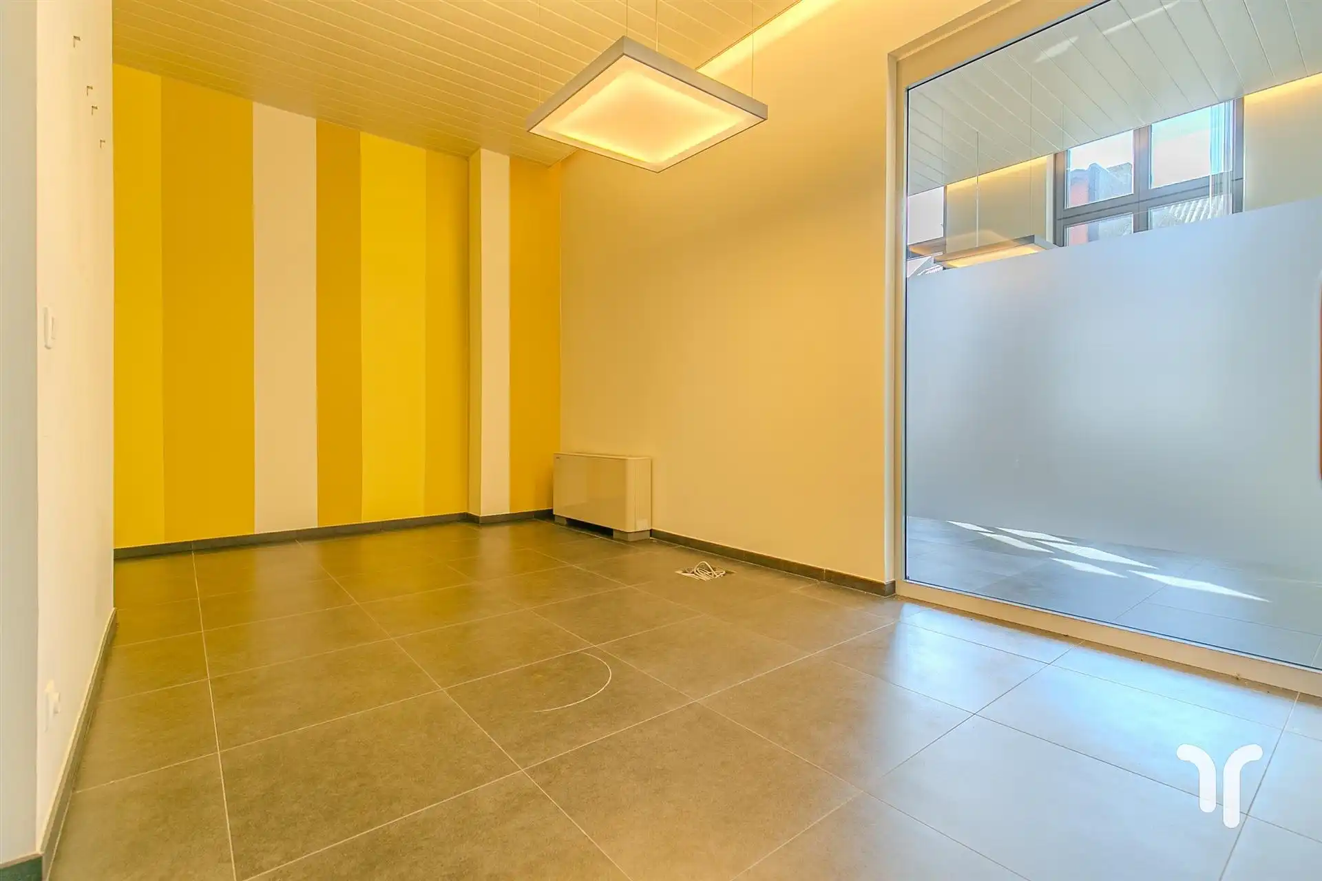 Commercieel gebouw foto 7