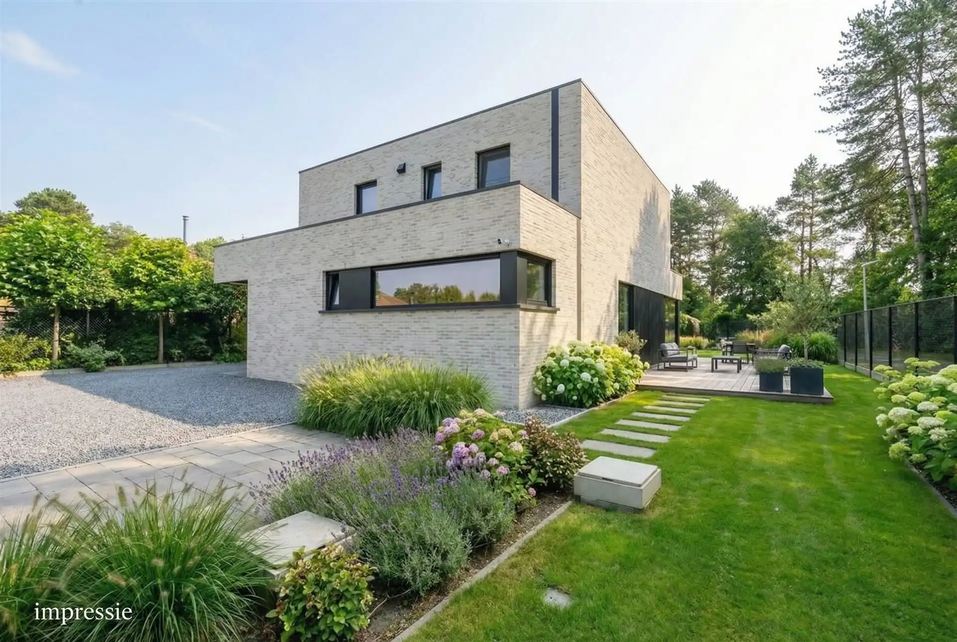 Stijlvolle en instapklare vrijstaande woning op een doodlopende straat  foto 27