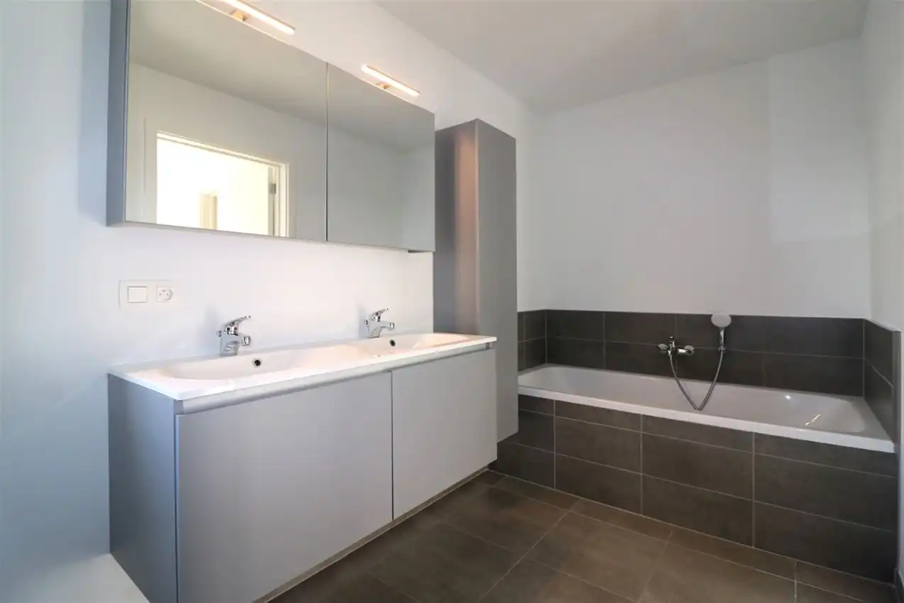 Nieuwbouw appartement met 3 slaapkamers foto 34