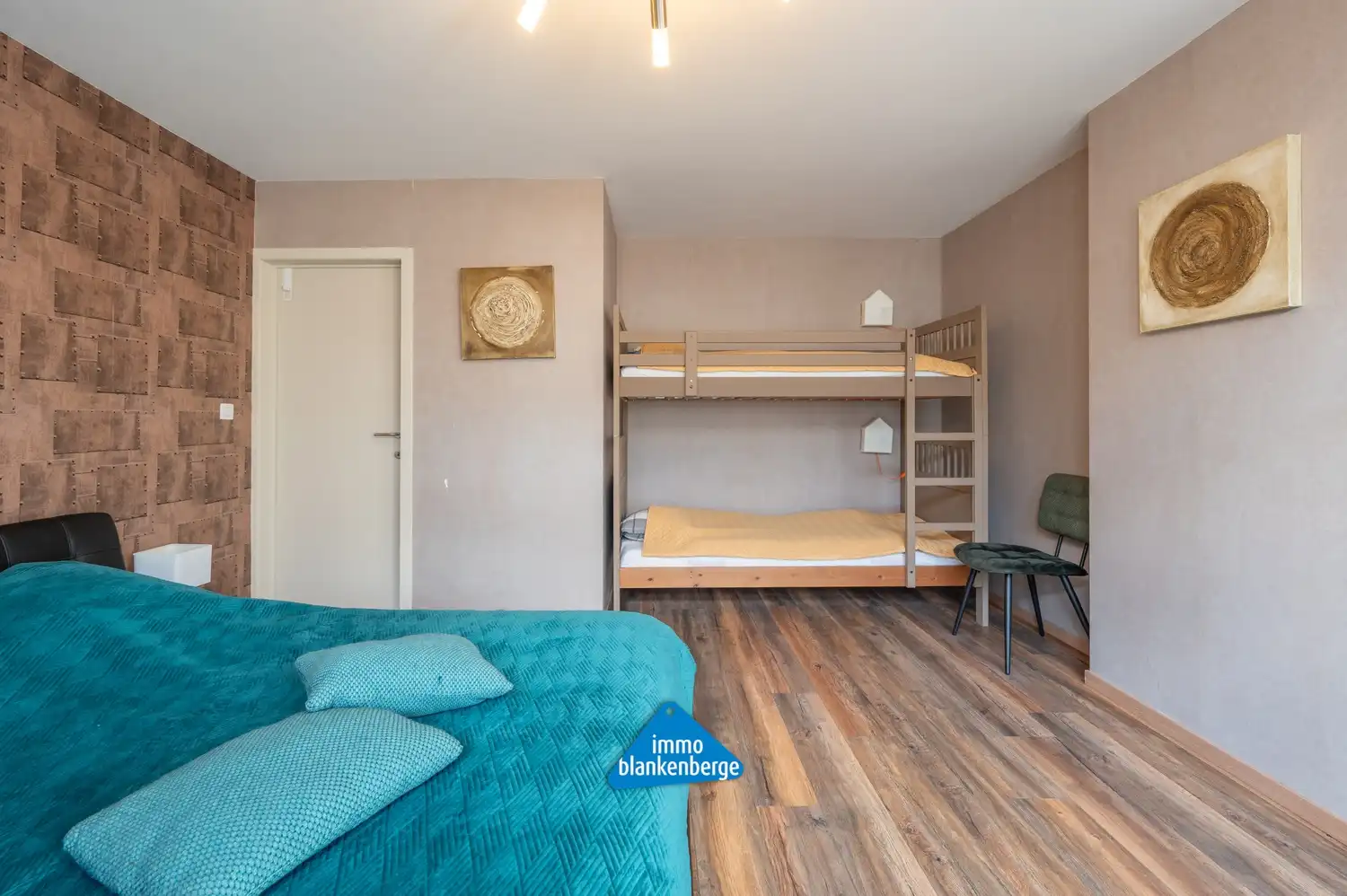 Charmante ruime gezinswoning op centrale ligging foto 12
