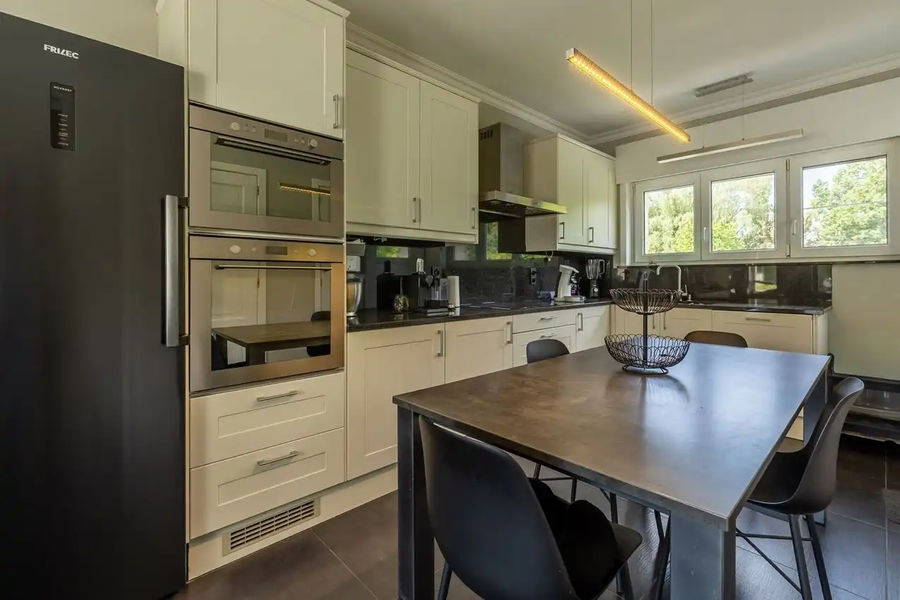 Grote tuin, zee aan ruimte en tot 5 slaapkamers foto 13
