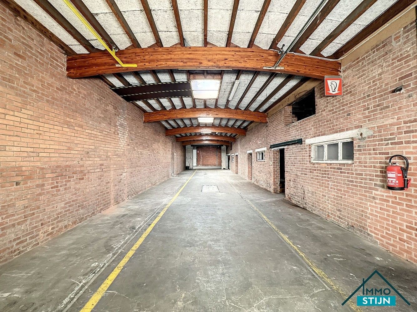 Magazijn op centrale ligging foto 2