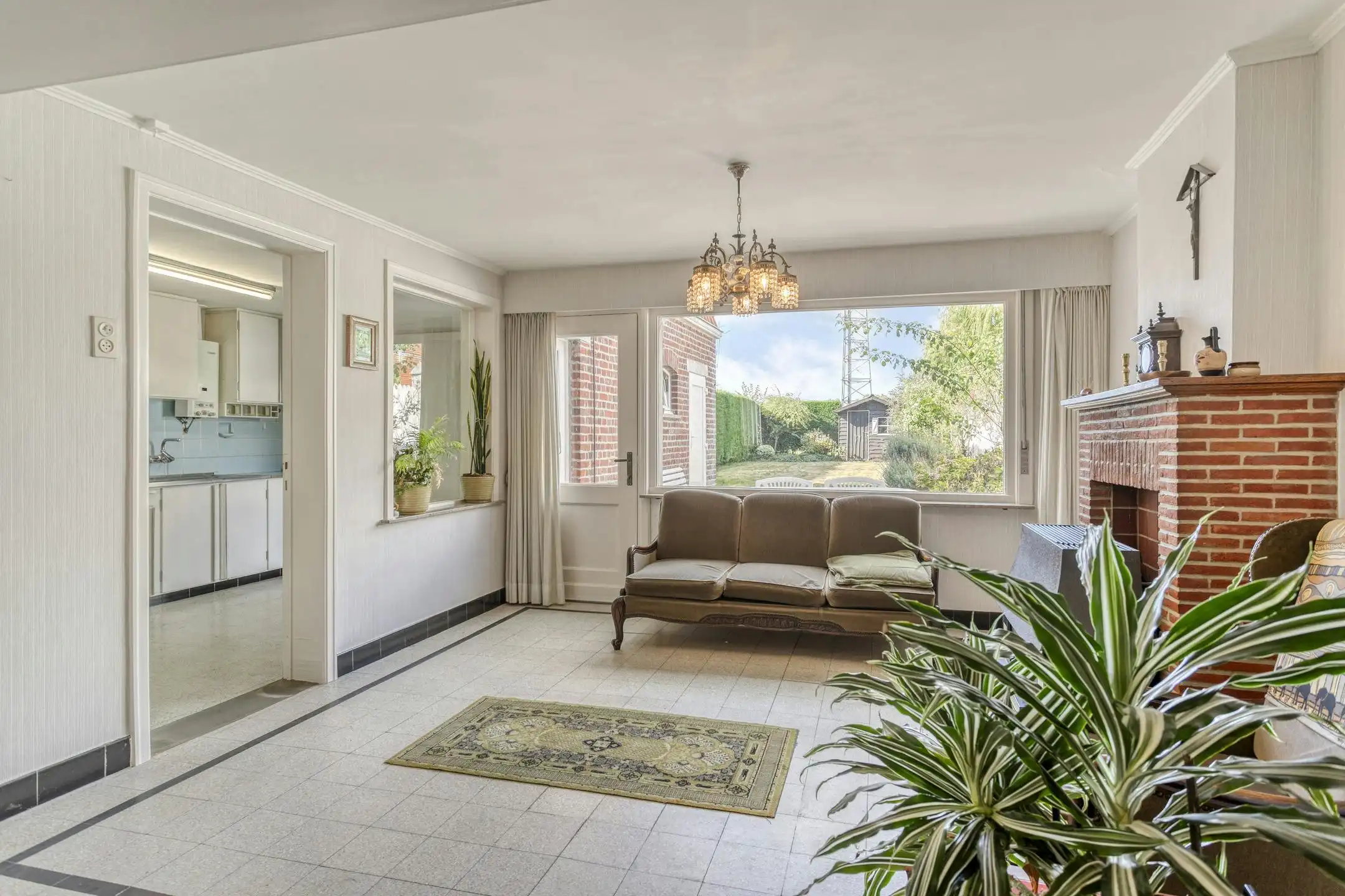 Karaktervol huis met zonnige tuin, 3 slaapkamers én garage met uitweg foto 10