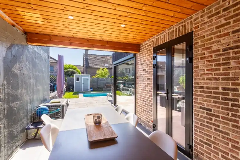 Verrassend ruime woning met zwembad! foto 22