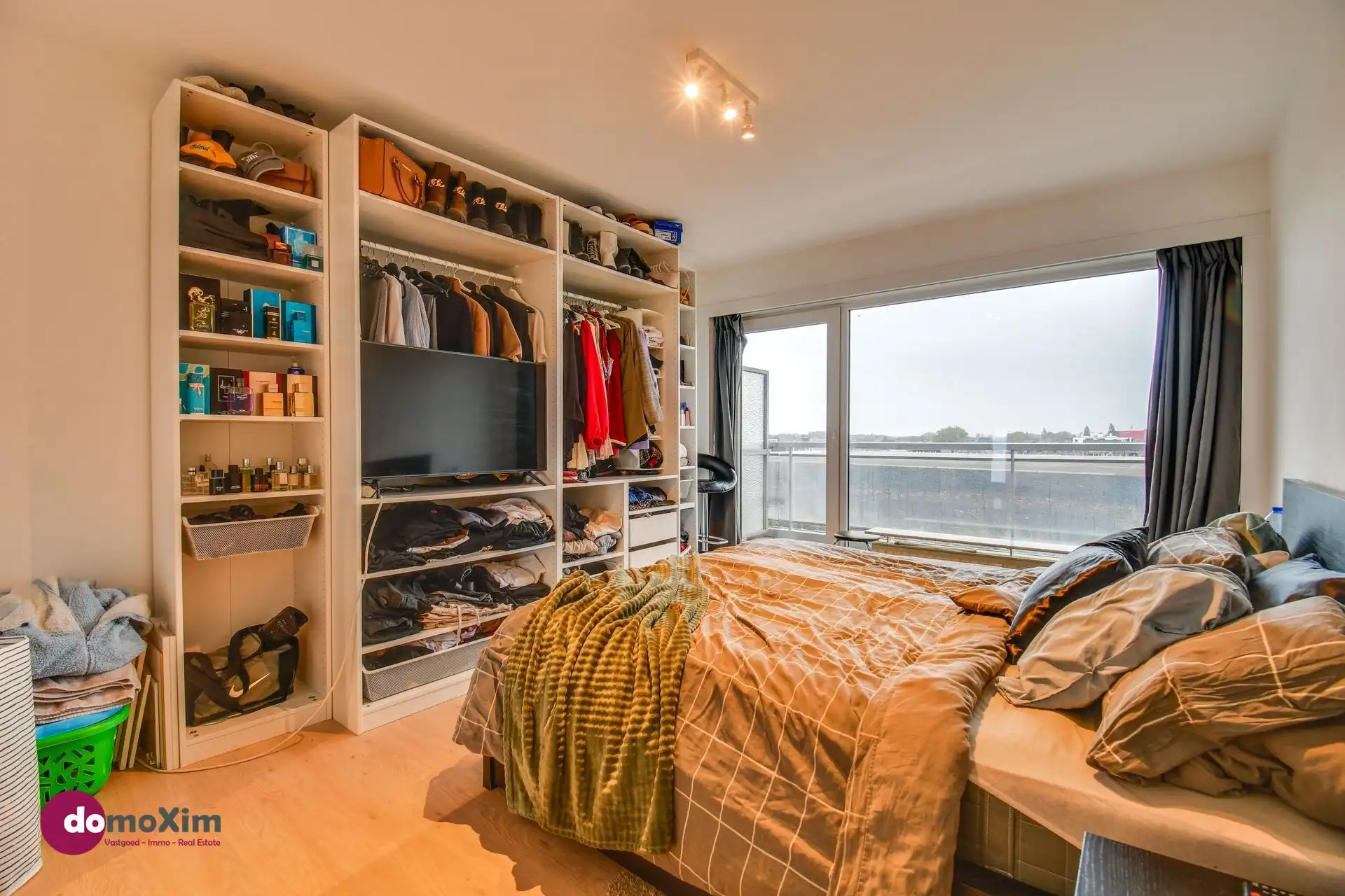 Instapklaar appartement met twee terrassen en garagebox op toplocatie in Mechelen foto 9