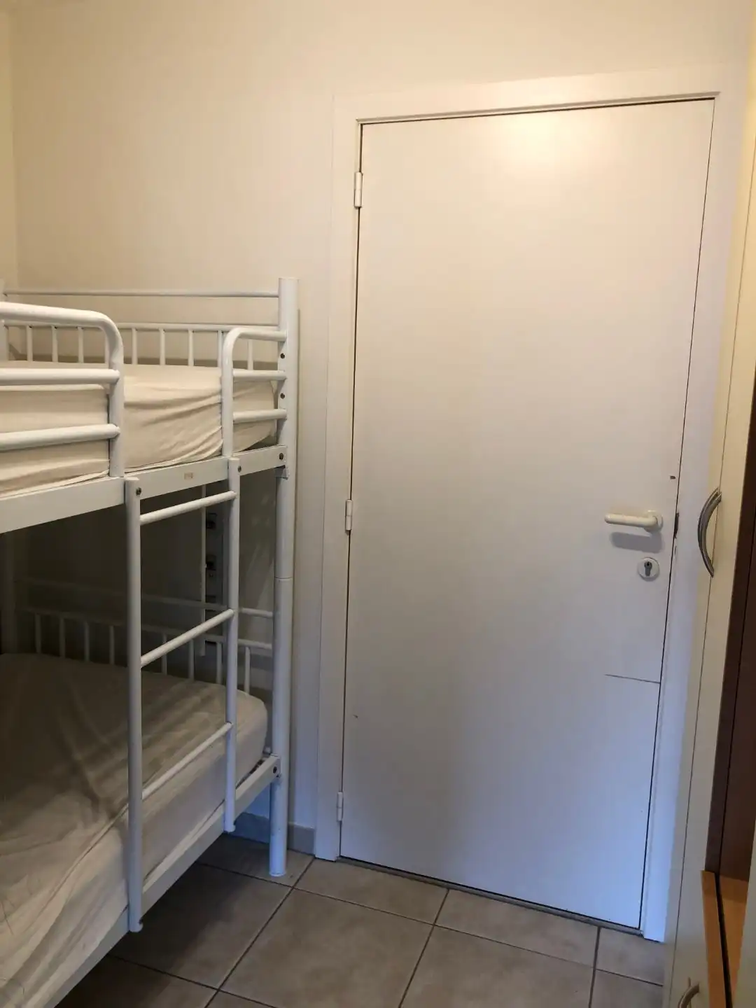 Ruime  ZUIDgerichte studio met slaaphoek en zonneterras in residentie Koksijde Promenade aan Ster der Zee. foto 9