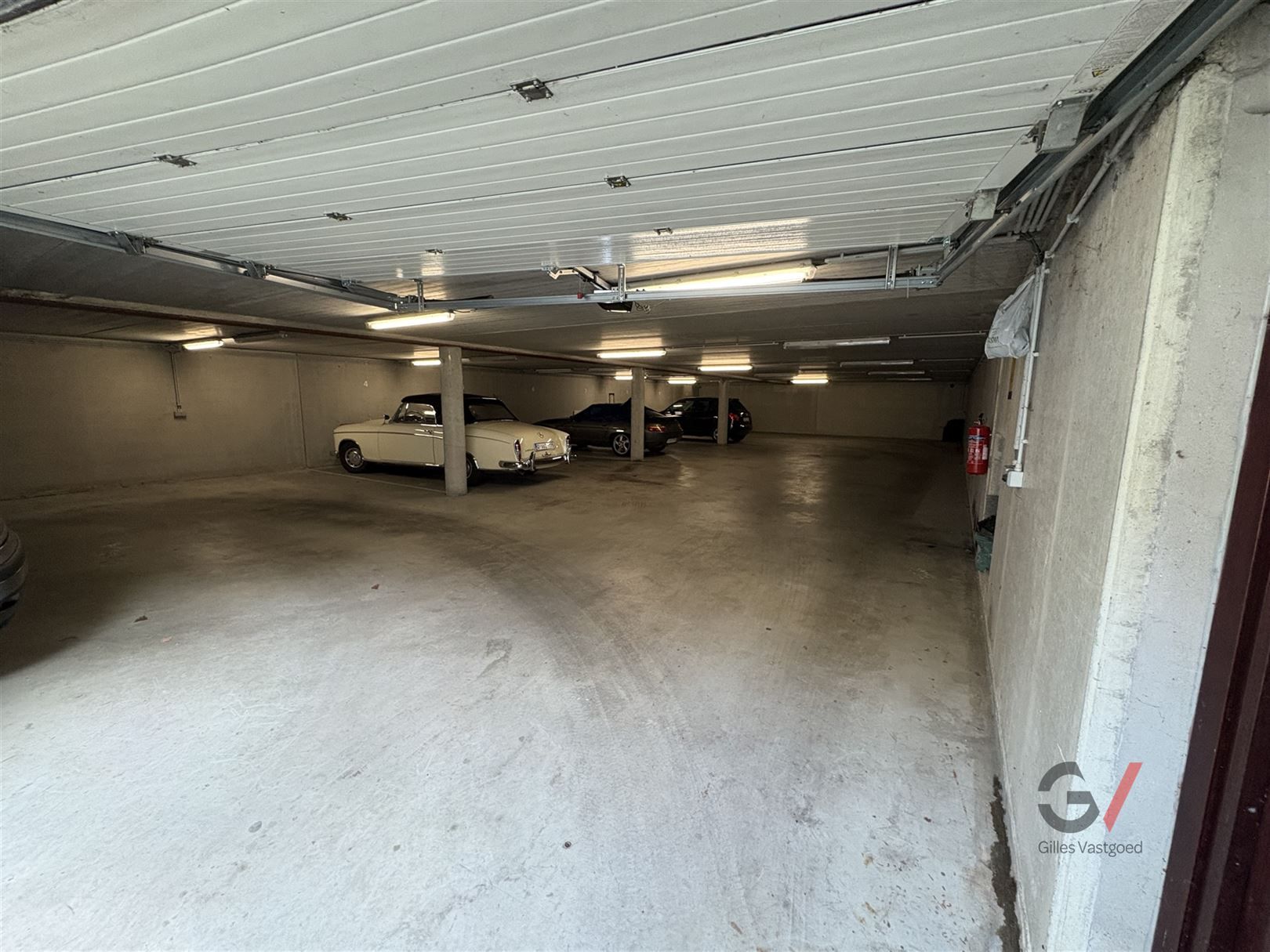 Ondergrondse parkeerplaats foto 3