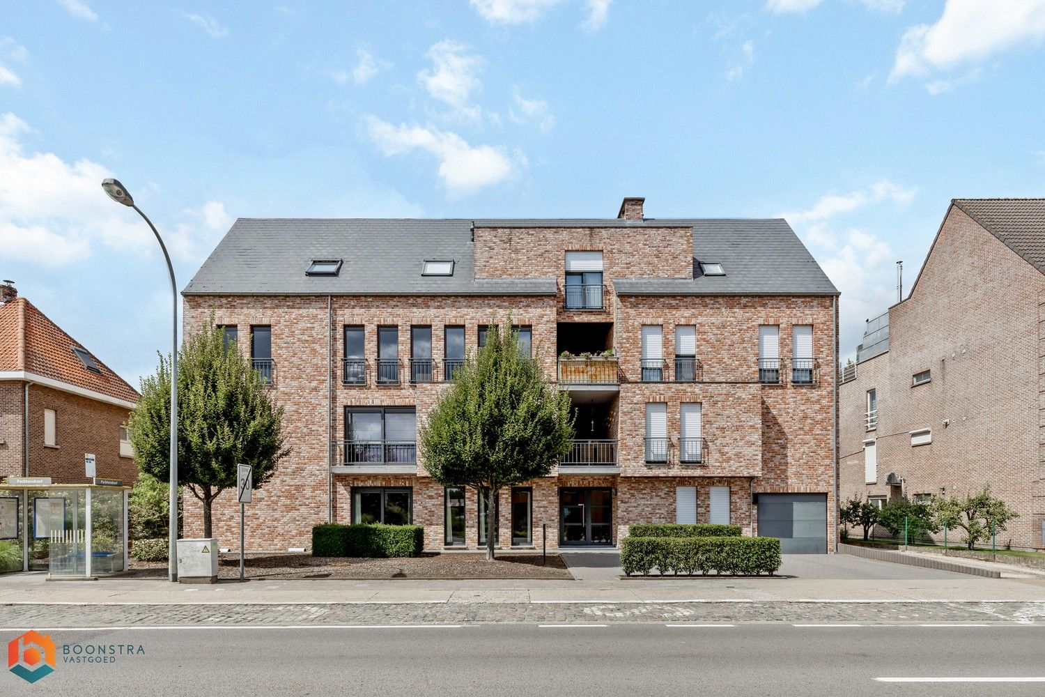 Mooi Glv-appartement met 1 slaapkamer en ondergrondse staanplaats foto {{pictureIndex}}