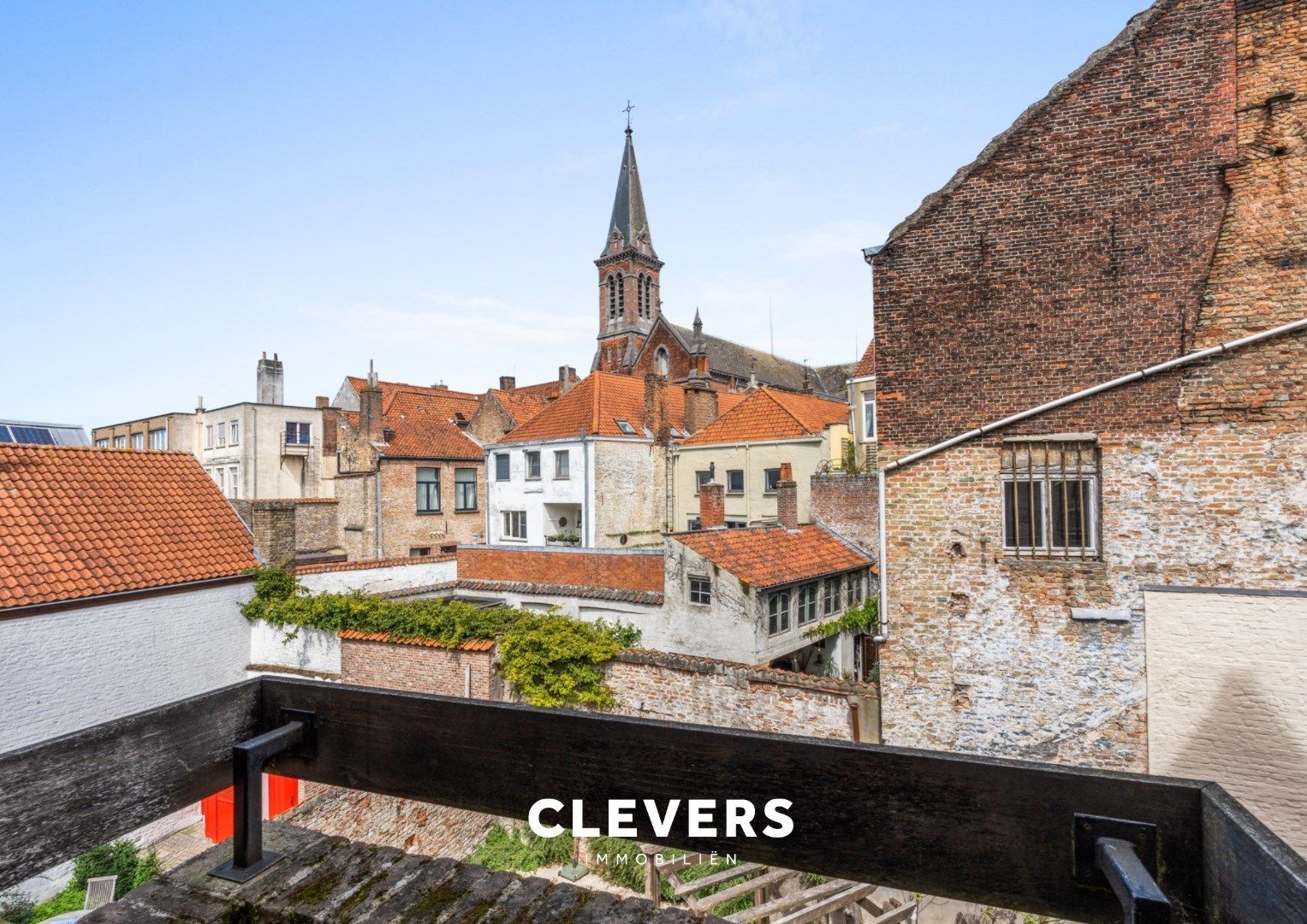 Zéér ruim en energiezuinig (B-label) appartement met 3 slaapkamers foto 2