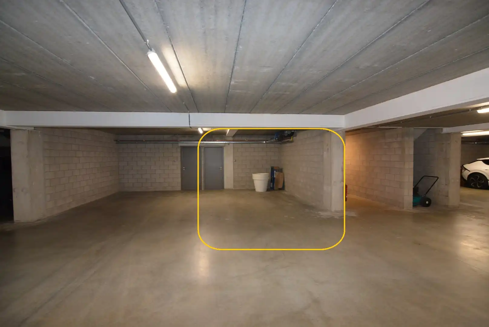 Gelijkvloers appartement met 2 slpk, ruim terras, tuin en 2 autostandplaatsen. foto 26