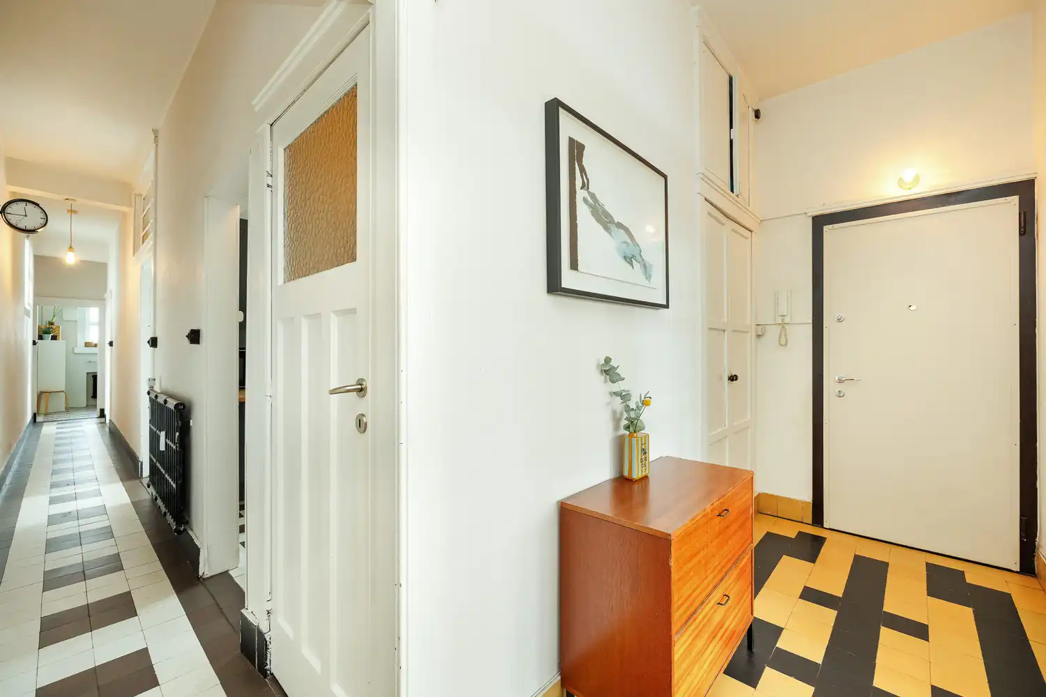 Ruim en lichtrijk art-decoappartement met terras, vlakbij Te Boelaerpark – Berchem foto 9