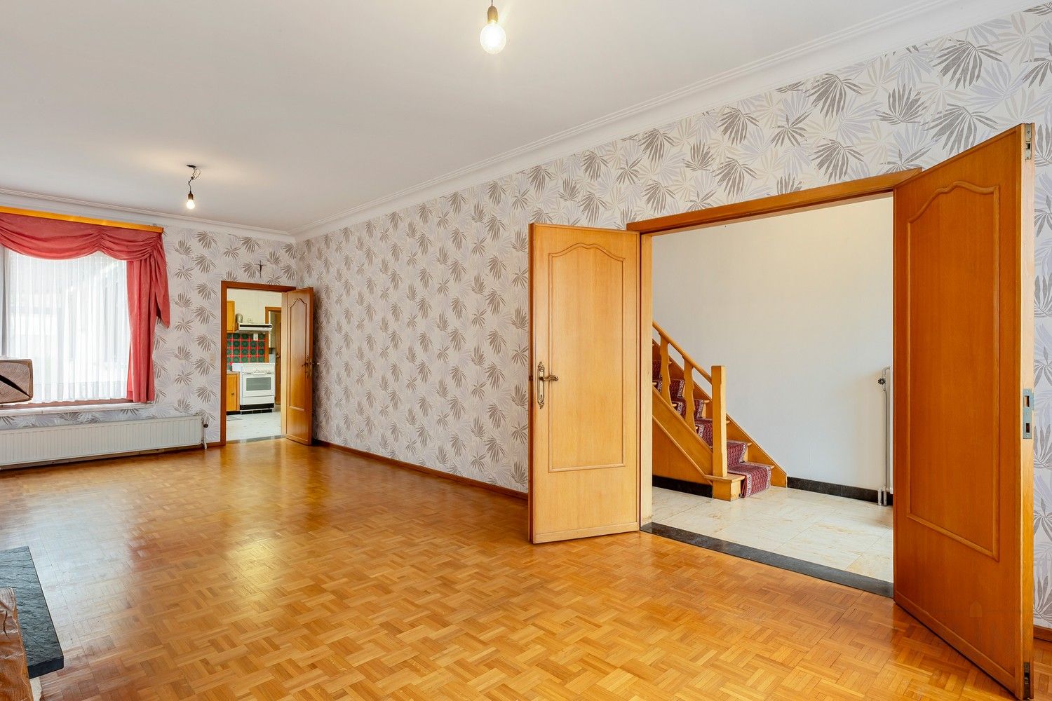 Gesloten bebouwing 219m² met naastliggend bouwgrond 231m² foto 12