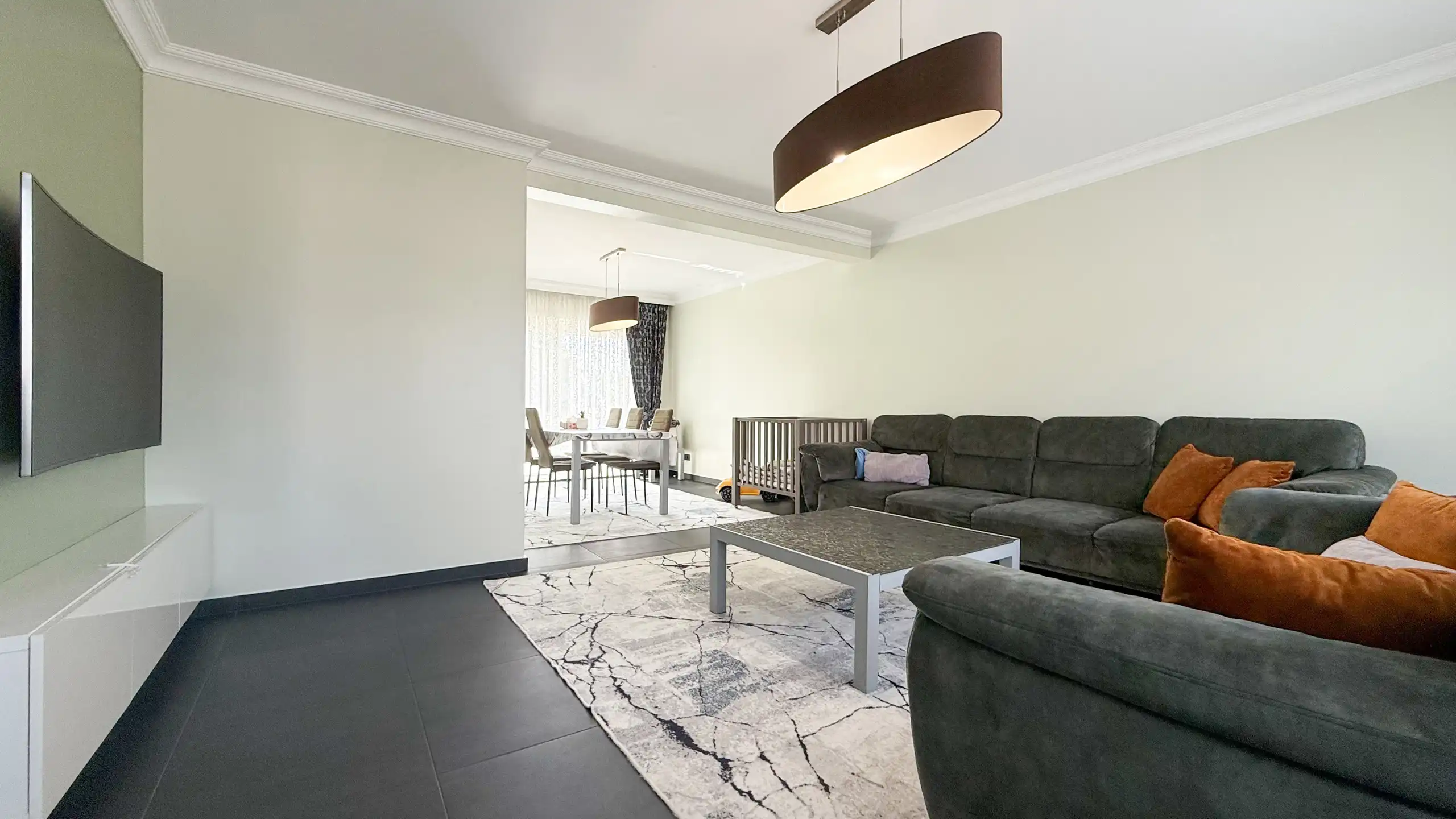 Instapklare woning met 3slpks, kelder en mooie tuin in Ham! foto 2
