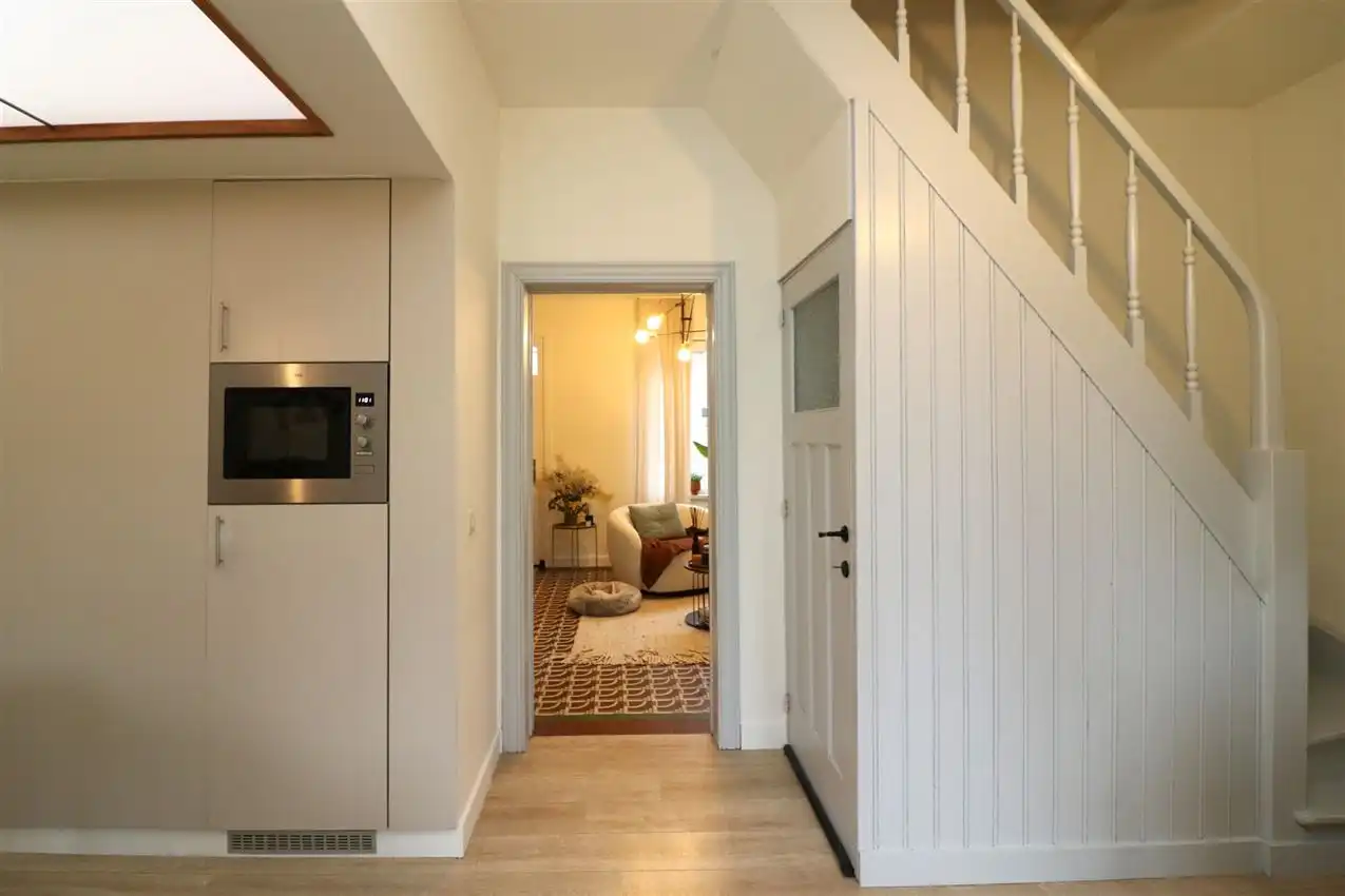 Gerenoveerde woning met tuin, centraal gelegen nabij centrum en E 314 foto 12