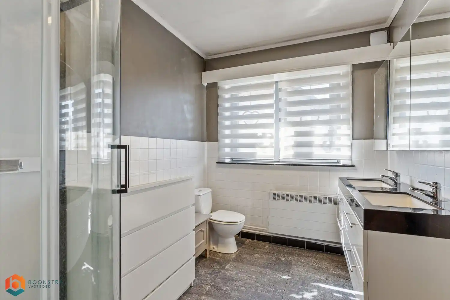 Ruime woning met handelsruimte en grote garage / werkplaats foto 22