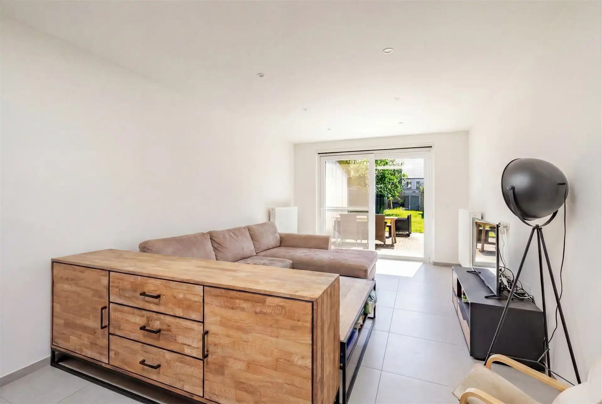 Prachtig gerenoveerde woning met 3 slks en tuin foto 7