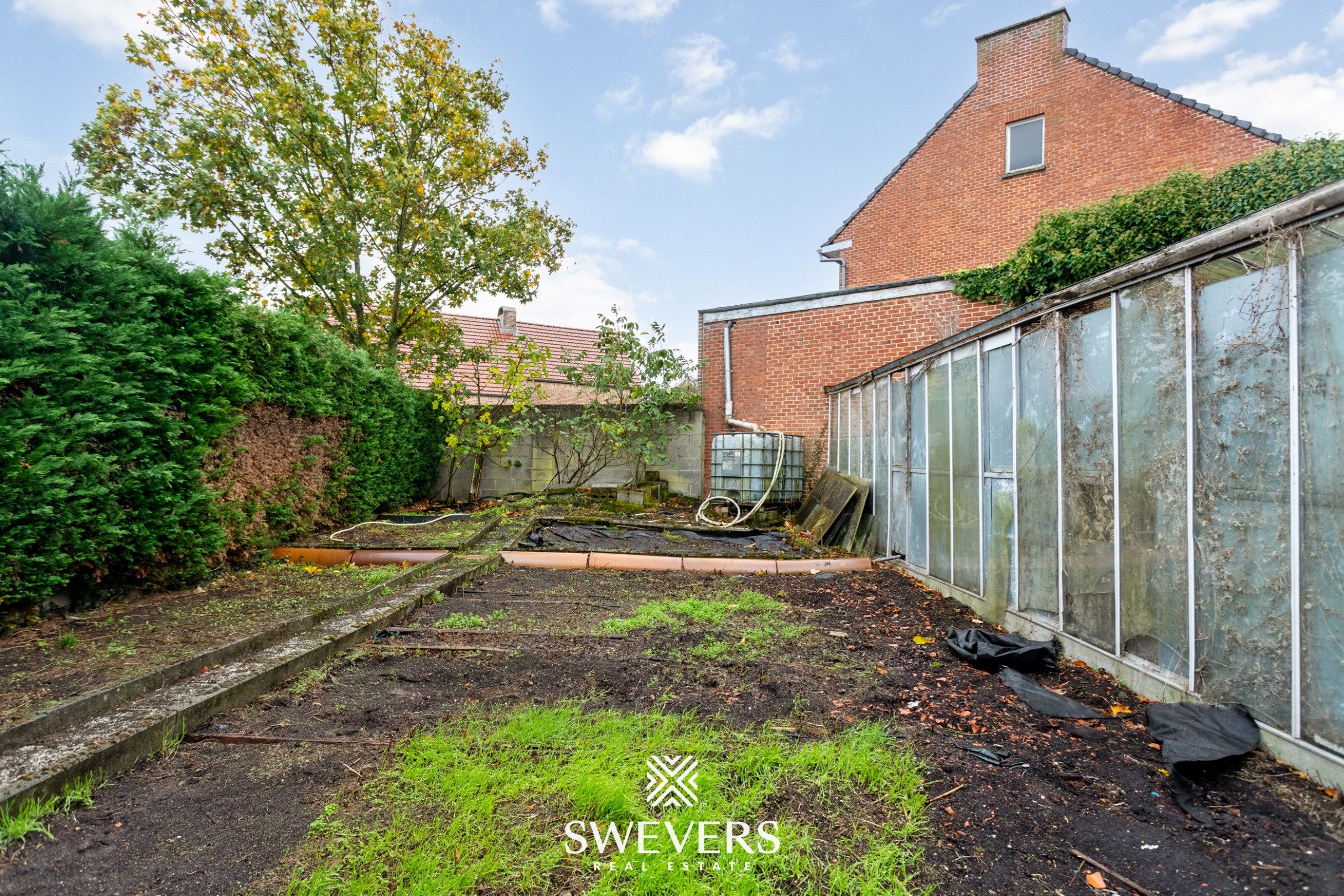 Zeer solide woning met renovatiepotentieel op 10a 18ca  foto 23