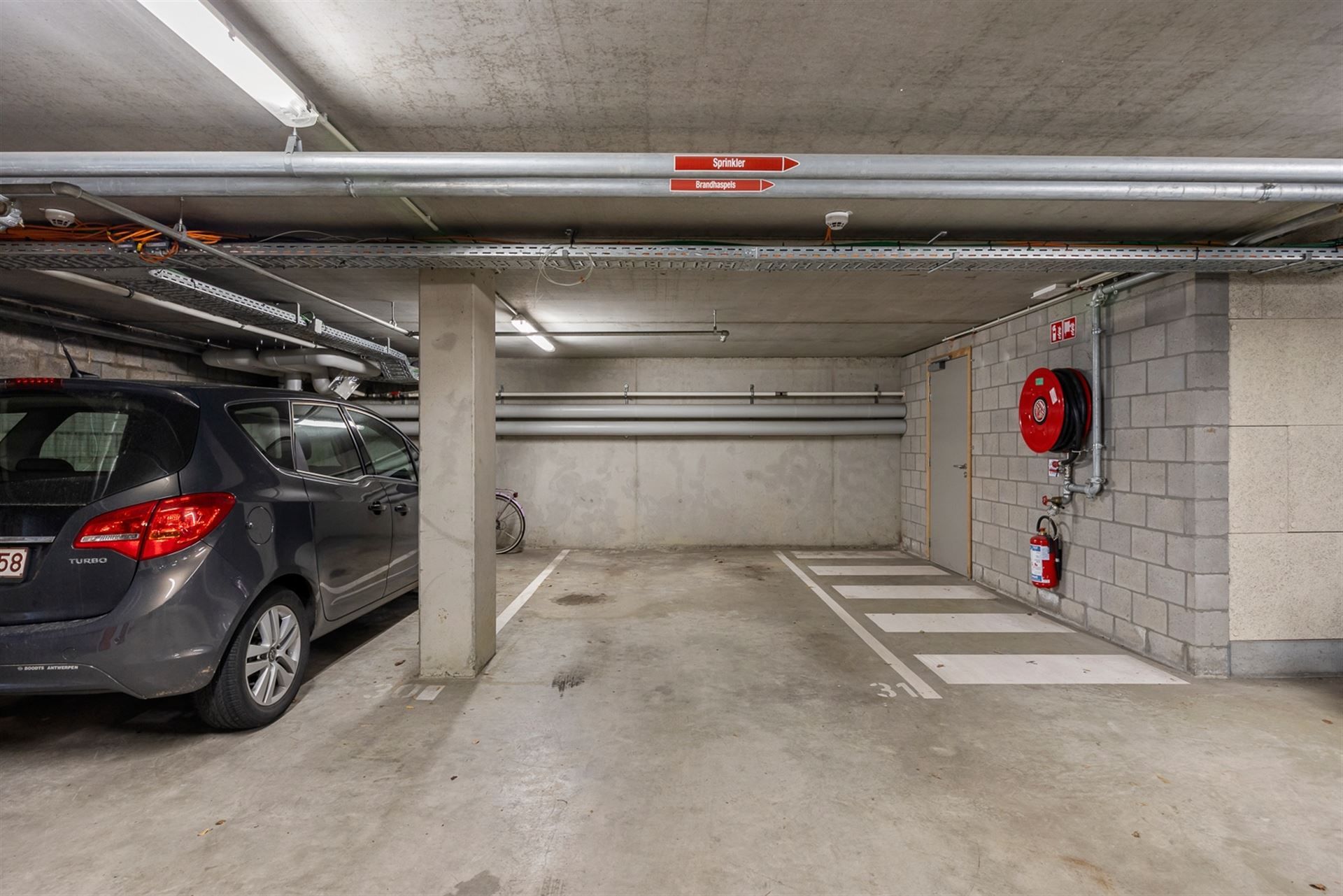 Instapklare Assistentiewoning met Terras In Kontich foto 16