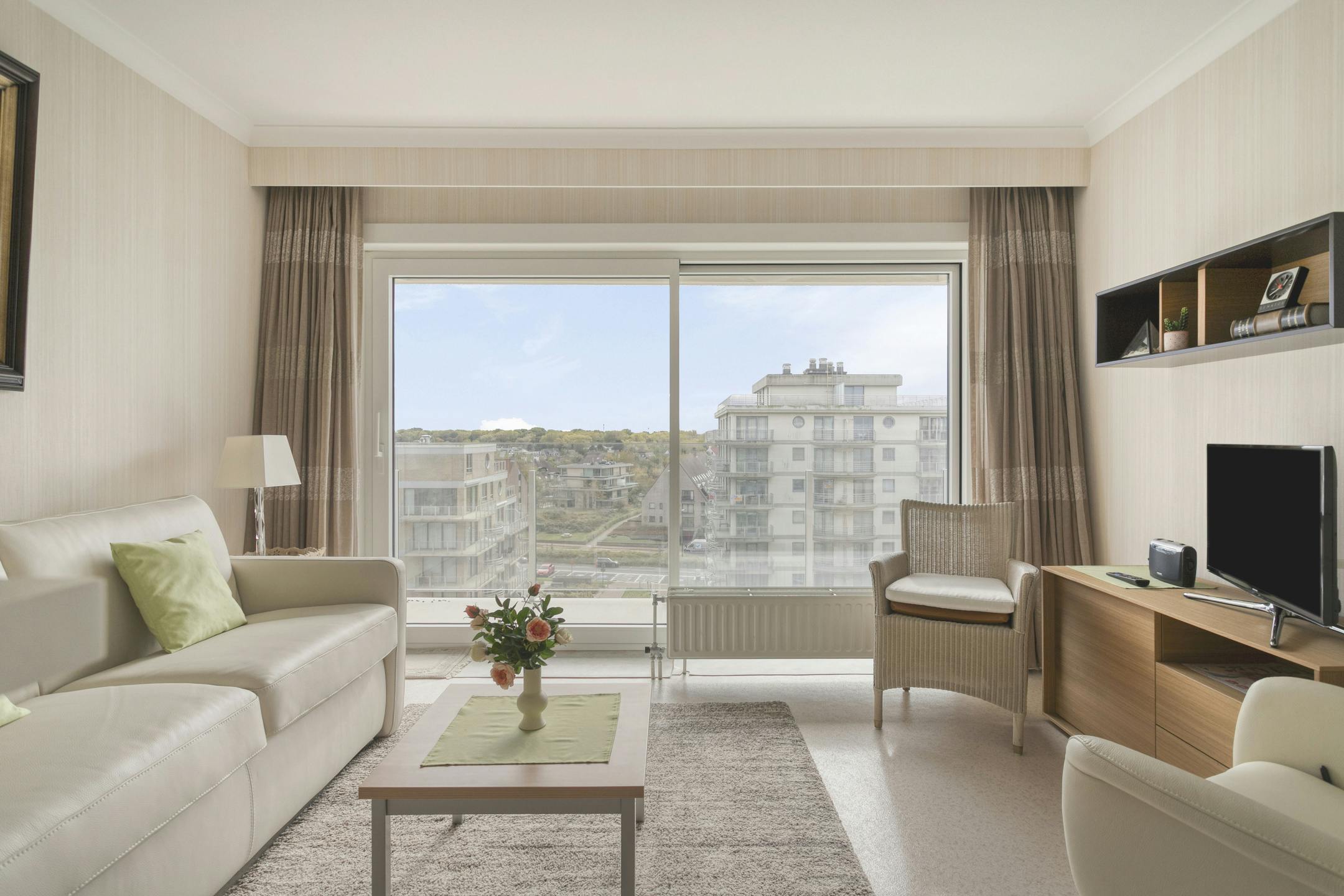  Gemeubelde studio met kelder vlakbij zee in De Panne foto {{pictureIndex}}