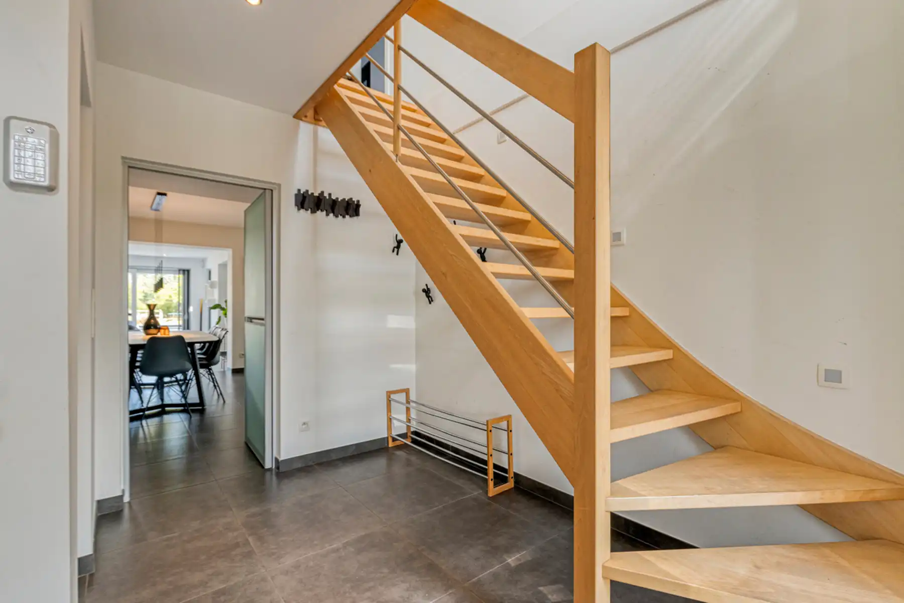 Unieke ruime woning met praktijkruimte + 5(6)slpkmrs op 25 a foto 14