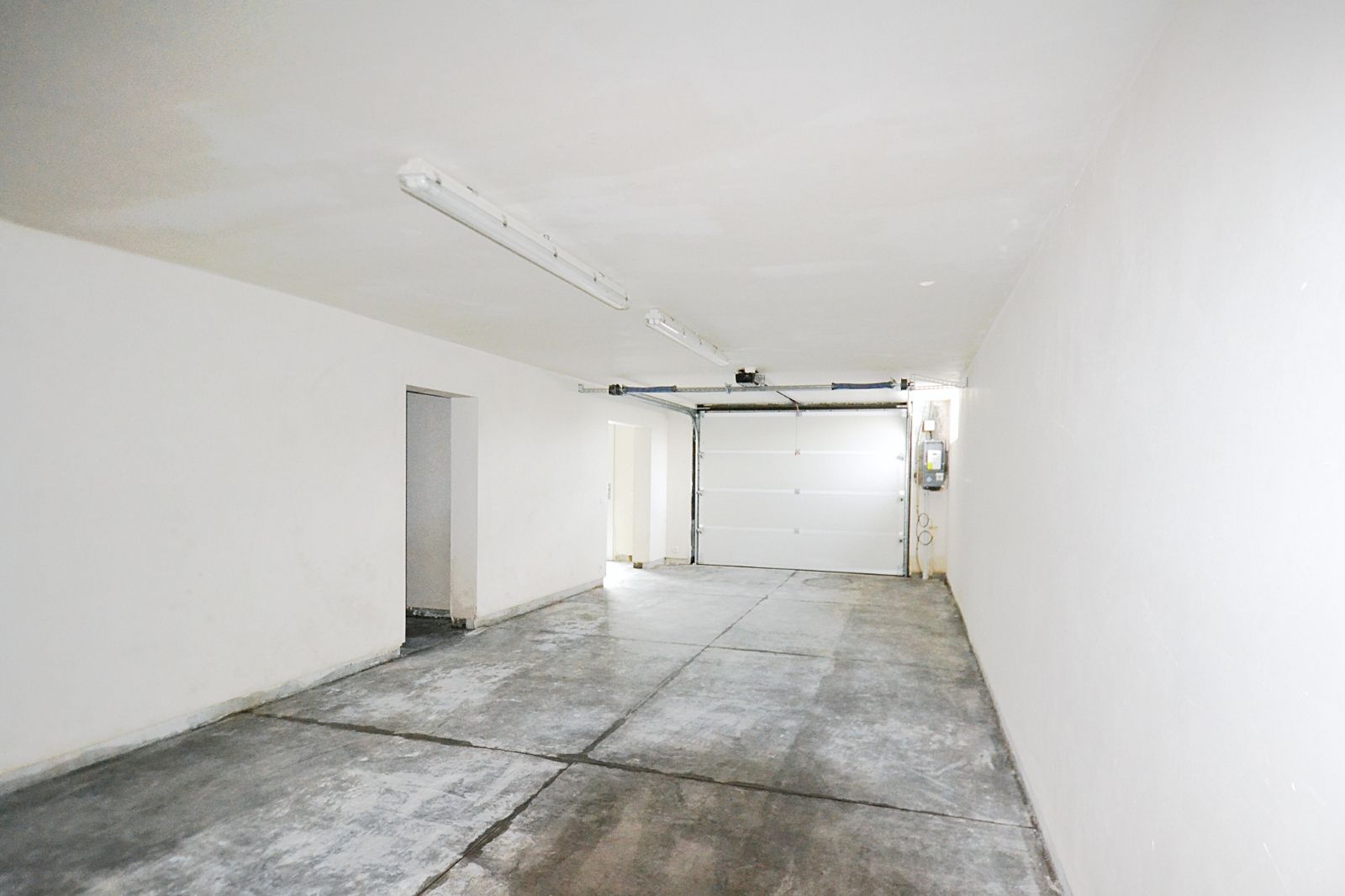 Moderne woning met ruime tuin! foto 13