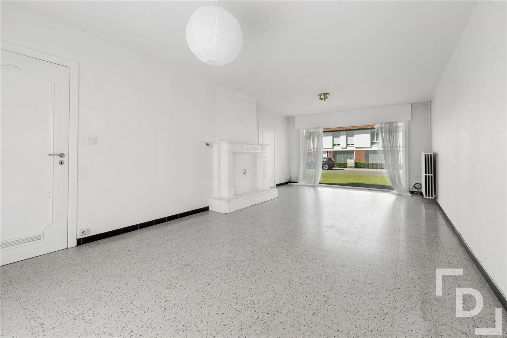 Statige HOB met ruime tuin in de groene omgeving van Ieper te koop. foto 2